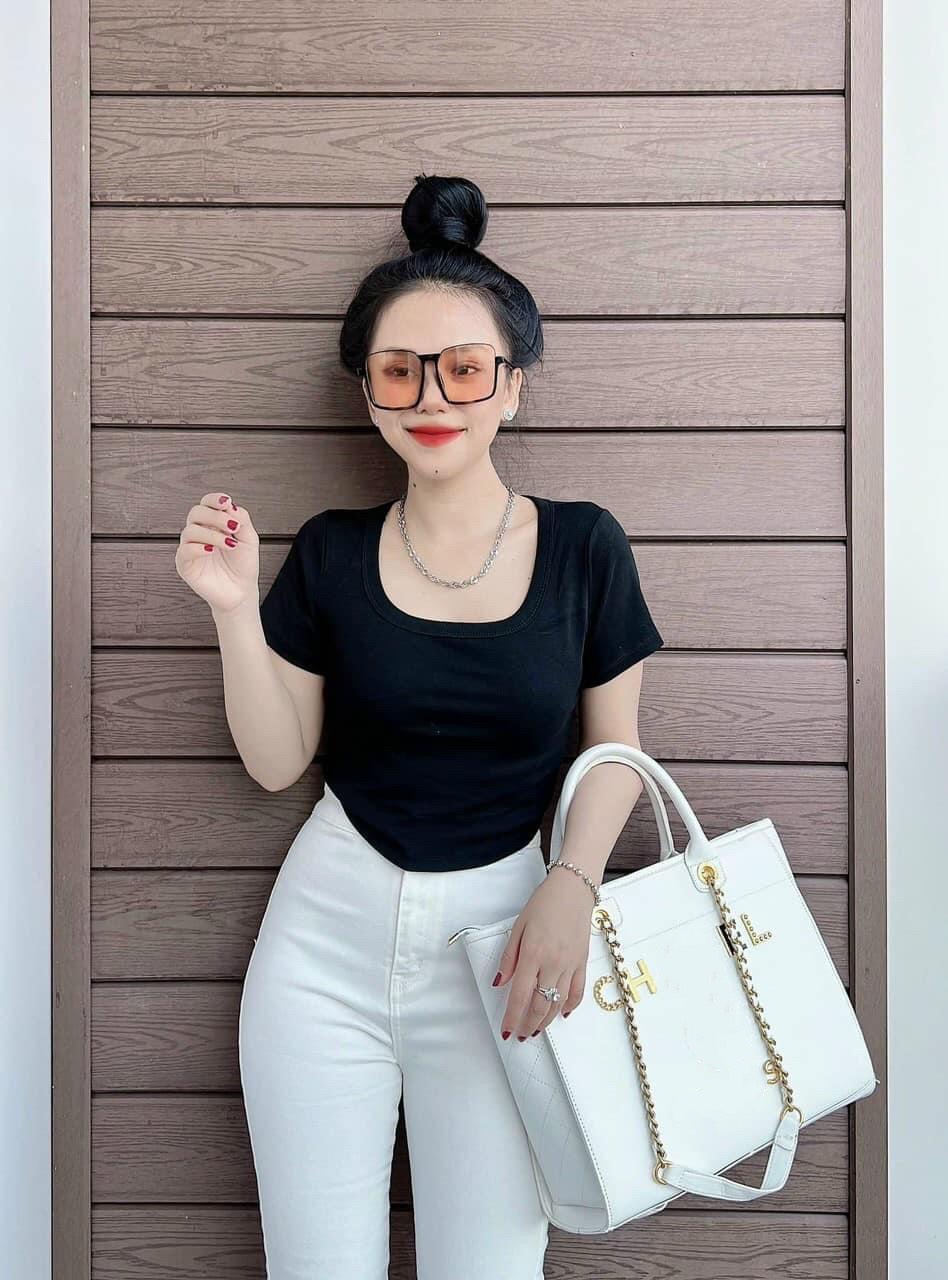 Áo thun body tay ngắn cổ U