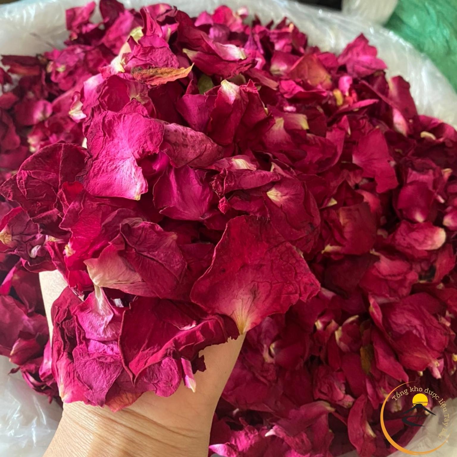 Cánh hoa hồng khô Đà Lạt 1kg sấy lạnh thượng hạng dùng uống trà, thả bồn tắm, trang trí, decor, làm bánh, spa, ngâm chân thảo mộc