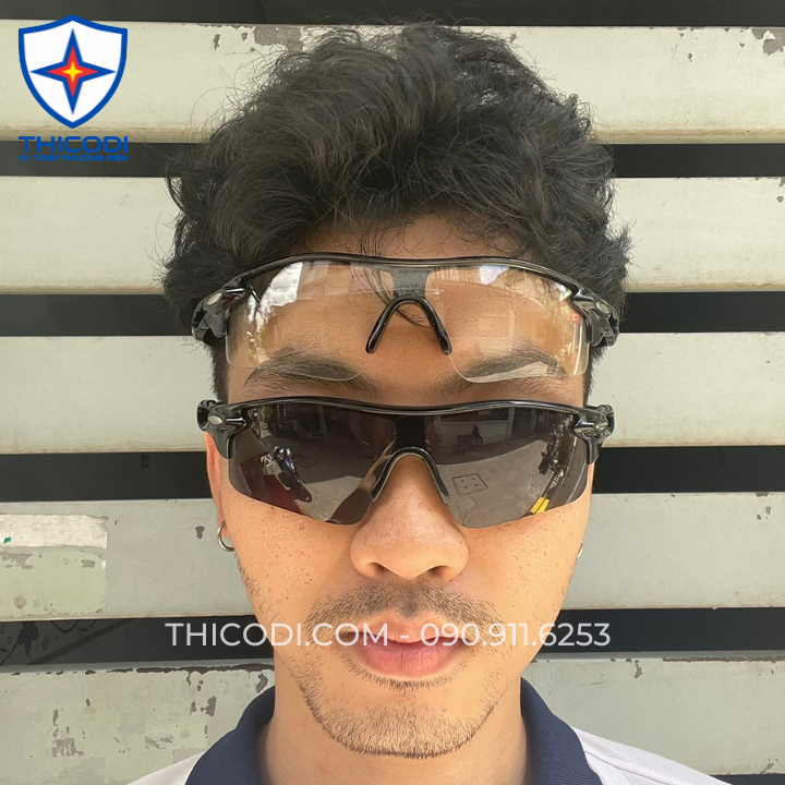 Mắt kính bảo hộ chống bụi, chống tia UV