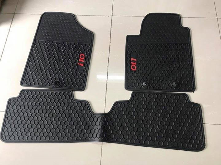 Thảm trải sàn trong xe Hyundai Grand i10