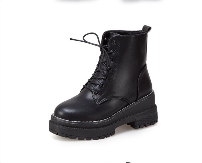 Giày boot nữ đế vuông 4cm dây buộc cá tính B118