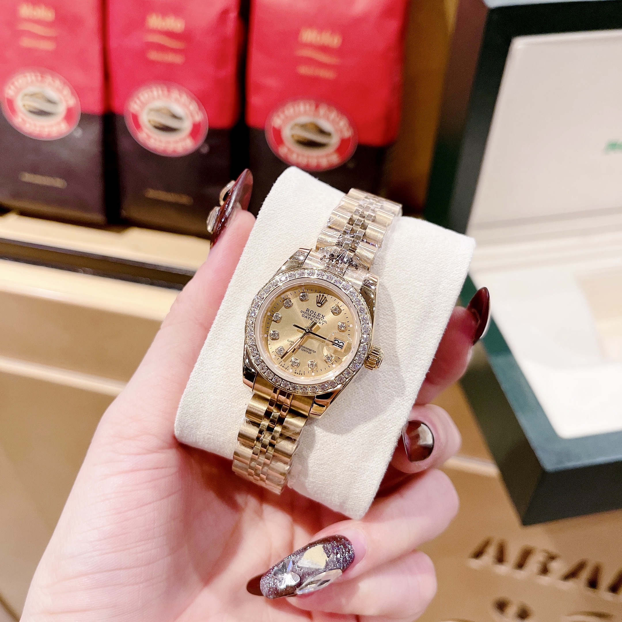 Đồng hồ đôi nam nữ dây kim loại R0lex size 28mm & 41mm dây vàng mặt vàng niềng hạt máy pin fullbox chống nước vỏ thép không gỉ đồng hồ nữ cao cấp