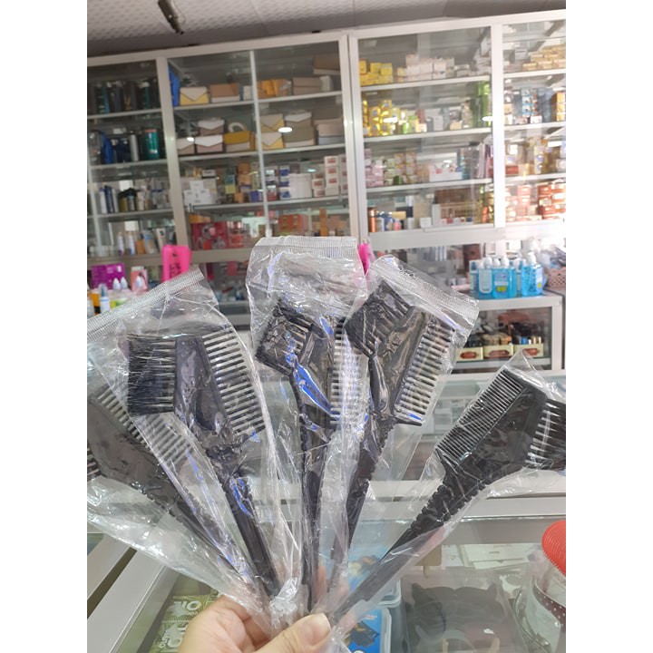 Bộ 2 cây lược nhuộm 2 đầu, cam kết hàng đúng mô tả, chất lượng đảm bảo an toàn đến sức khỏe người sử dụng