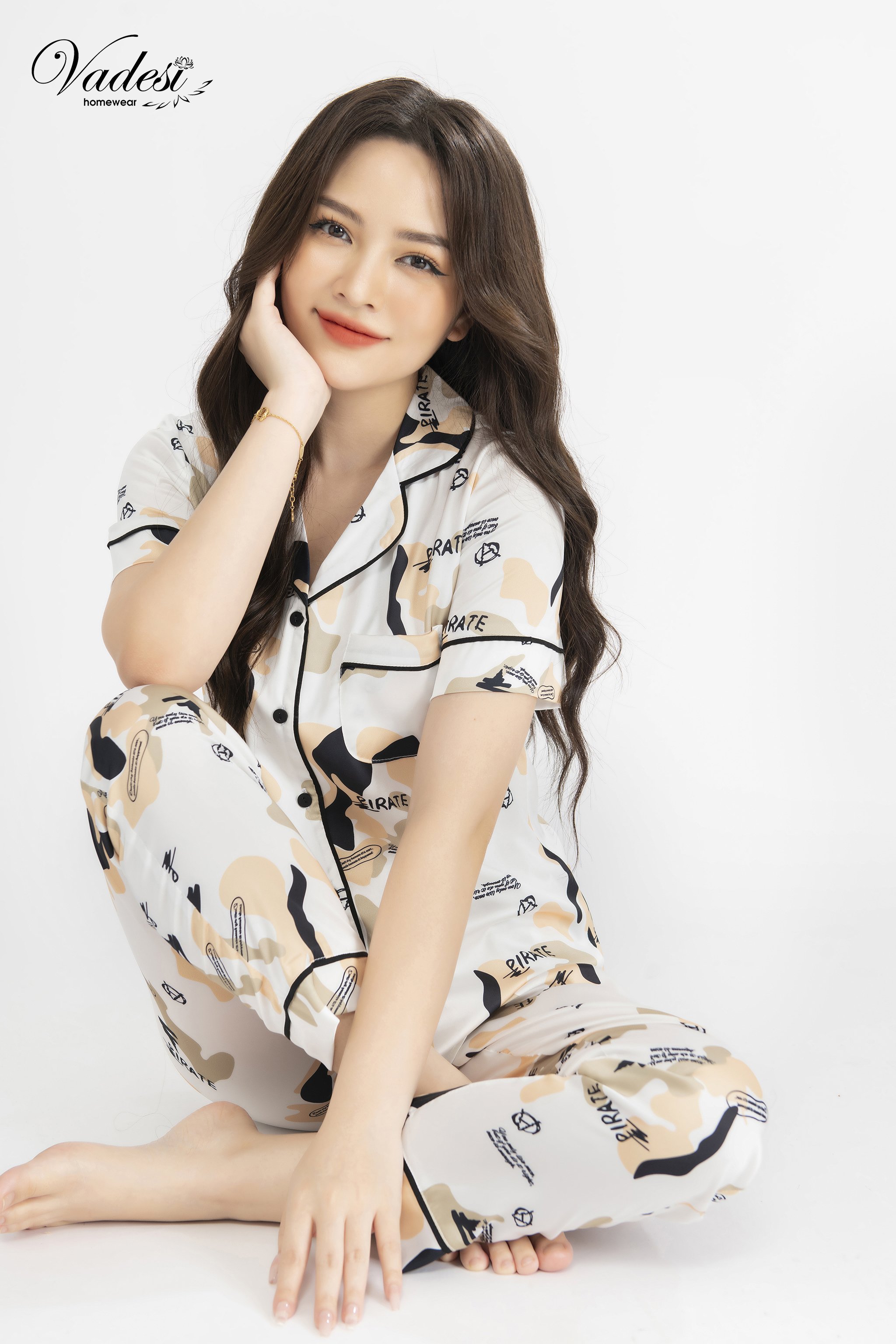 Bộ Đồ Ngủ Nữ Pijama Quần Dài Tay Ngắn Họa Tiết Đẹp Chất Lụa Cao Cấp Thoáng Mềm, Thấm Hút Co Giãn Nhẹ - Vadesi