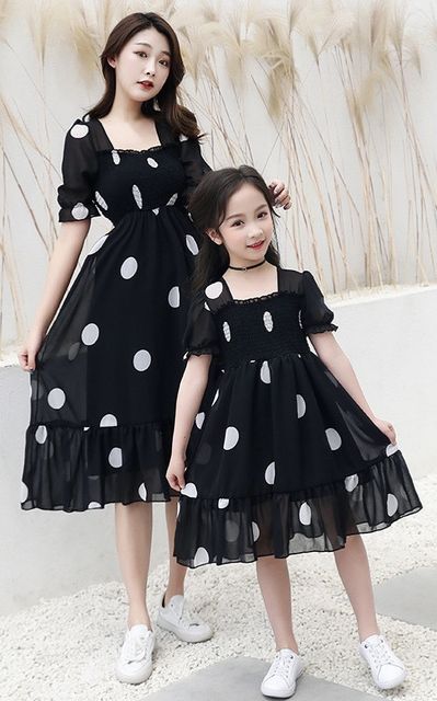 Ảnh shop chụp -váy đôi mẹ và bé hè 2020