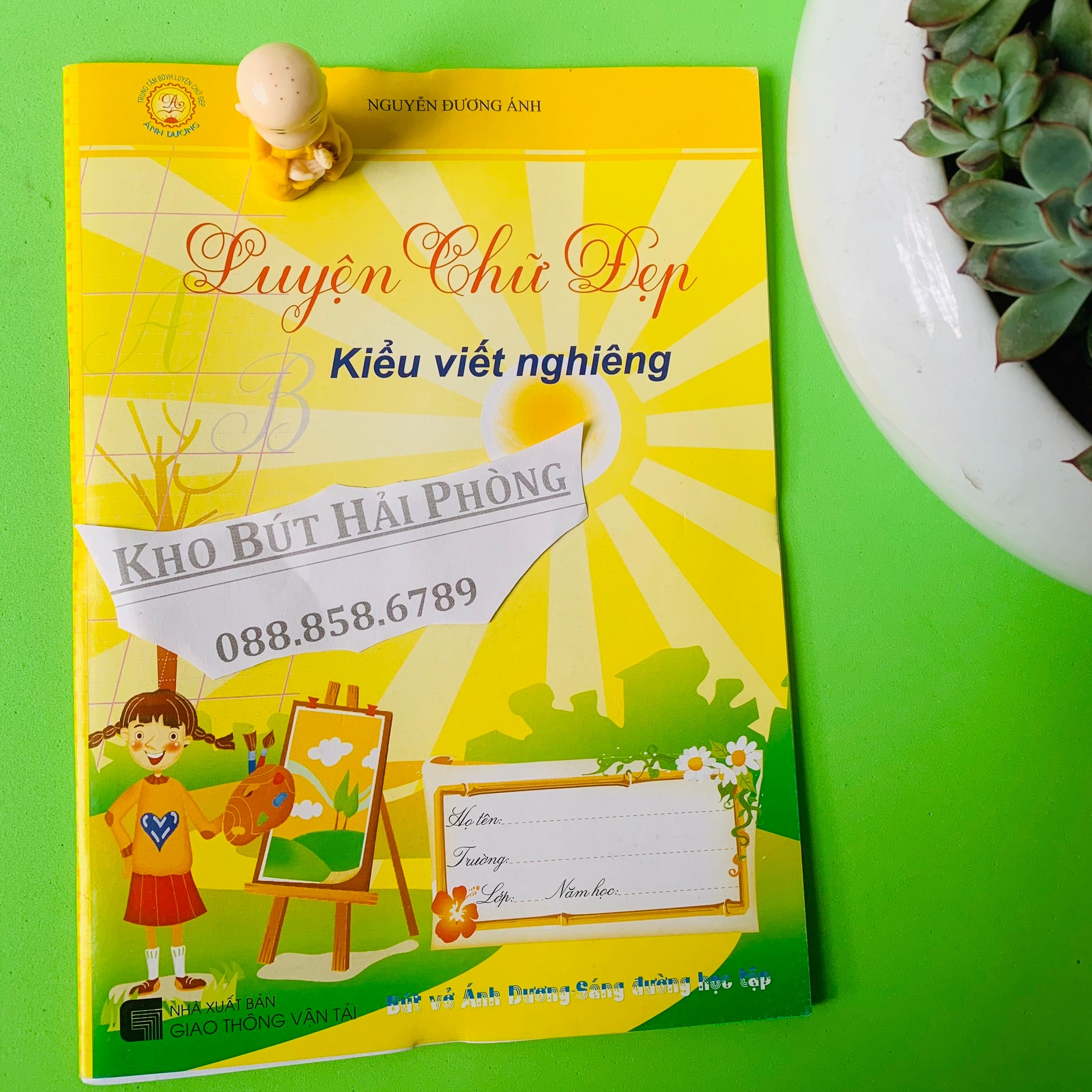 Vở luyện chữ đẹp kiểu viết nghiêng anh dương