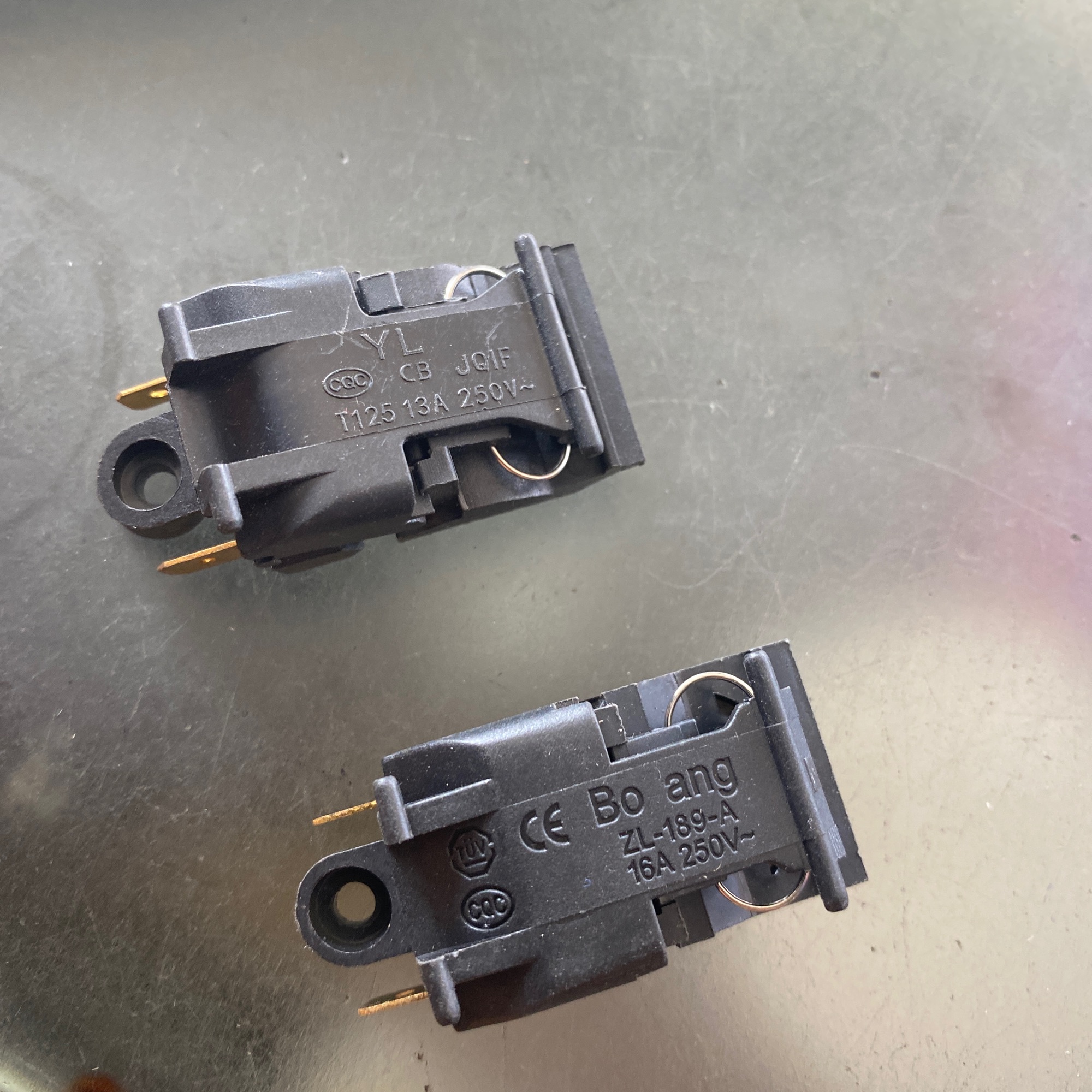 Công tắc ấm siêu tốc