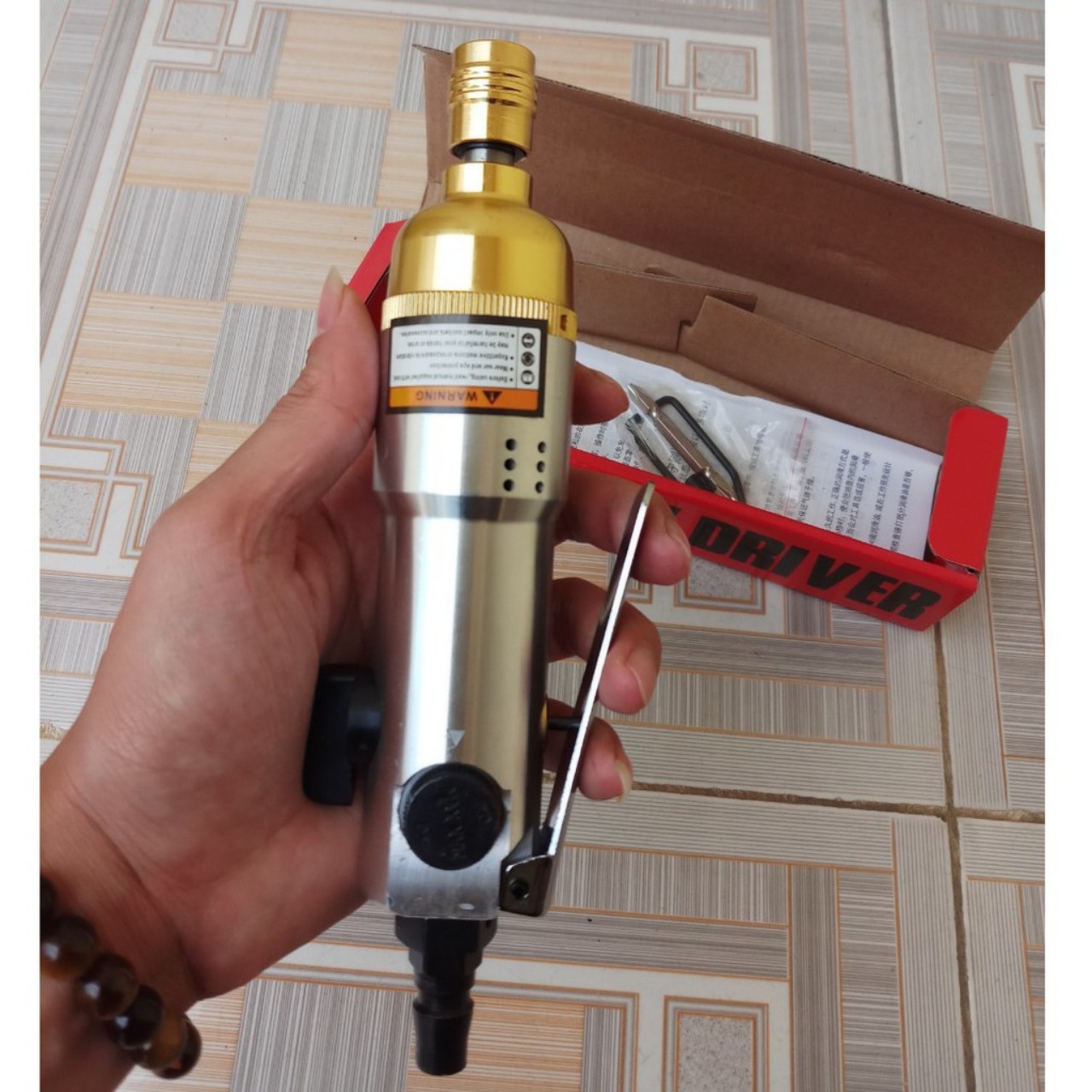 Máy bắn vít bằng hơi tiện lợi