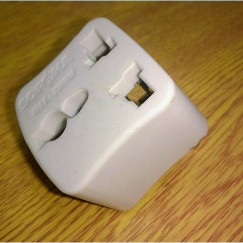 Phích cắm đa năng 3 chấu Sopoka chịu tải 2200w chống cháy, chống chảy