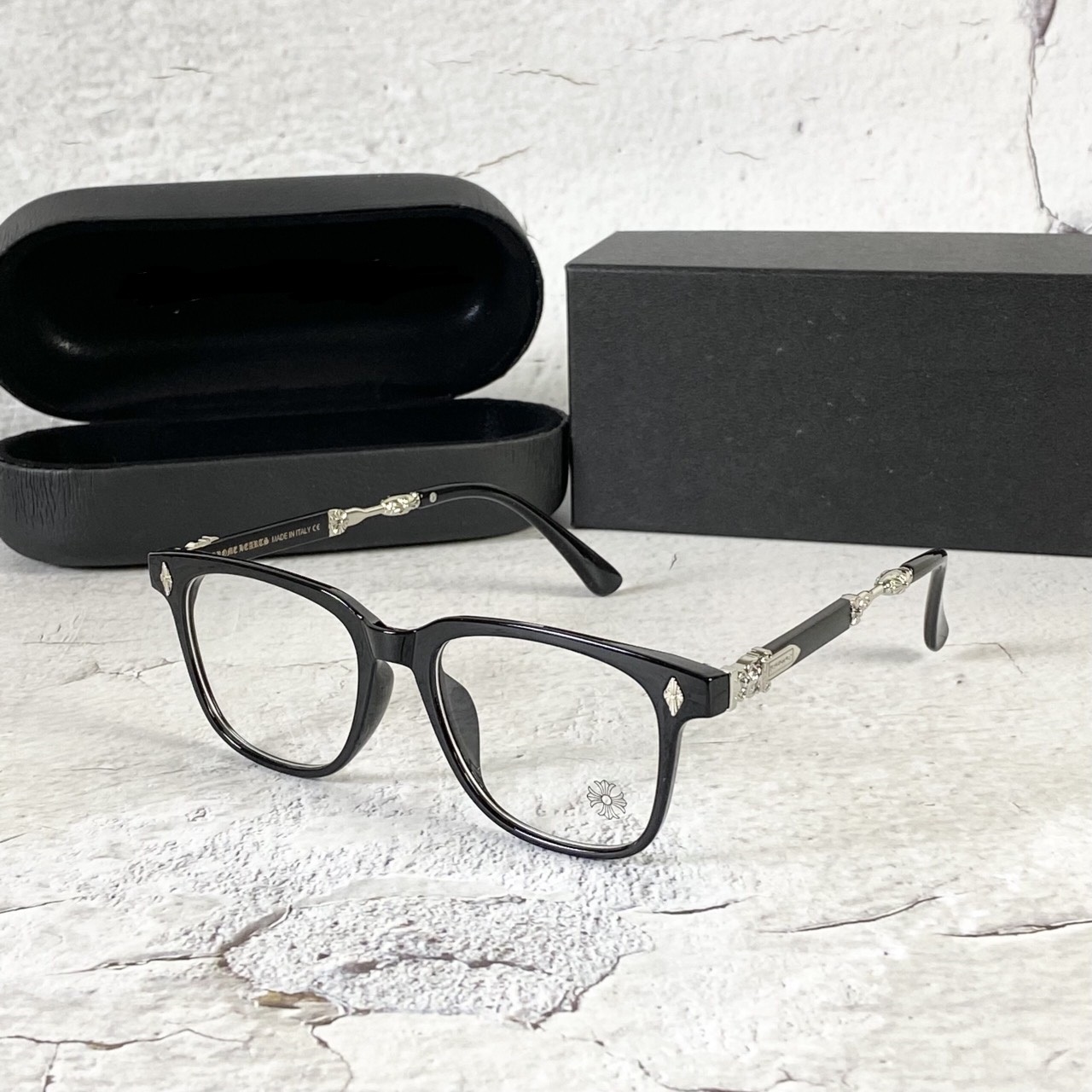 [HCM][Video+Ảnh Thật+Sale+Tặng Bao Đựng Kính+Tặng Khăn Lau] Kính Thời Trang Hàng Hiệu Cao Cấp Thiết Kế Sang Trọng Trẻ Trung