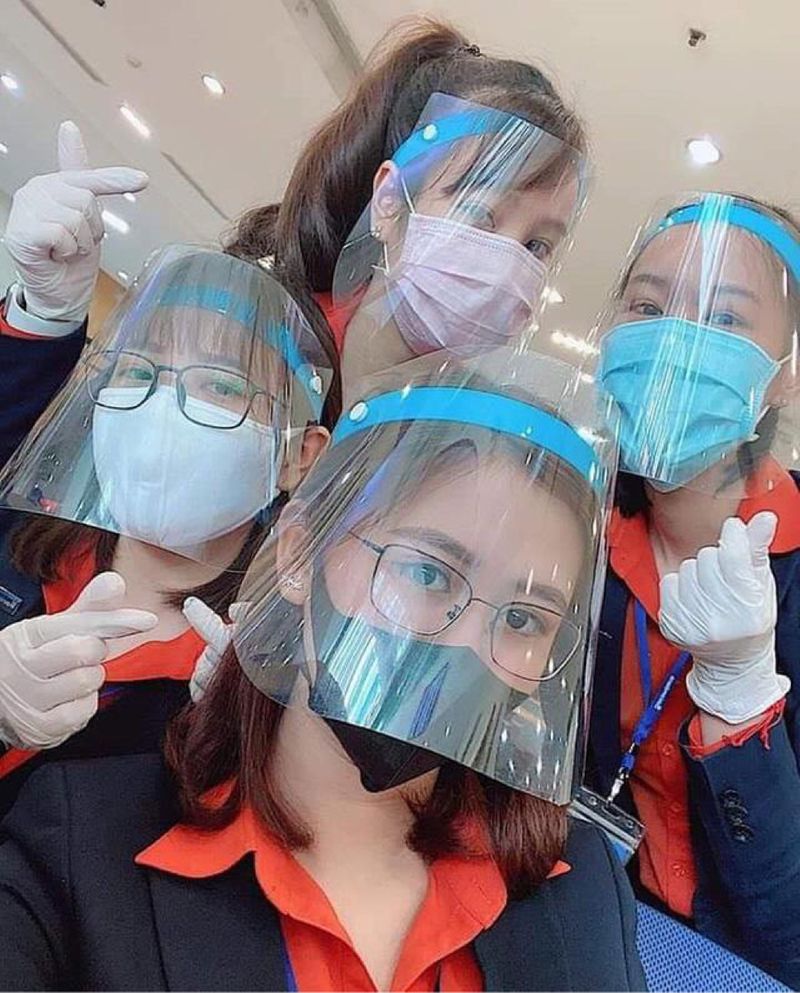 [HCM]Kính Bảo Hộ  Nón Chống Dịch  Mũ Chống Dịch Kính Chống Virus Kính Chống Giọt Bắn Gọn Dễ Đeo Cả Ngày Đẹp Chắc Chắn Che Kín Mặt An Toàn Trong Mùa Dịch Có Thể Tái Sử Dụng  Dùng Cho Cả Nam Và Nữ. Hàng Có Sãn