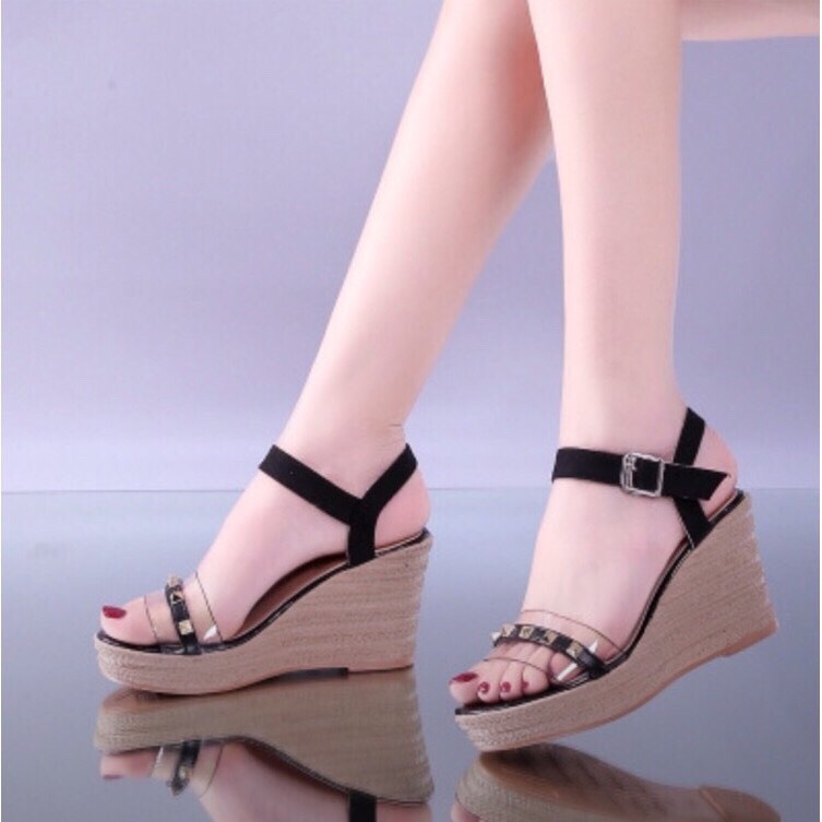 Giày cao gót Xuồng bản trong phối tháp