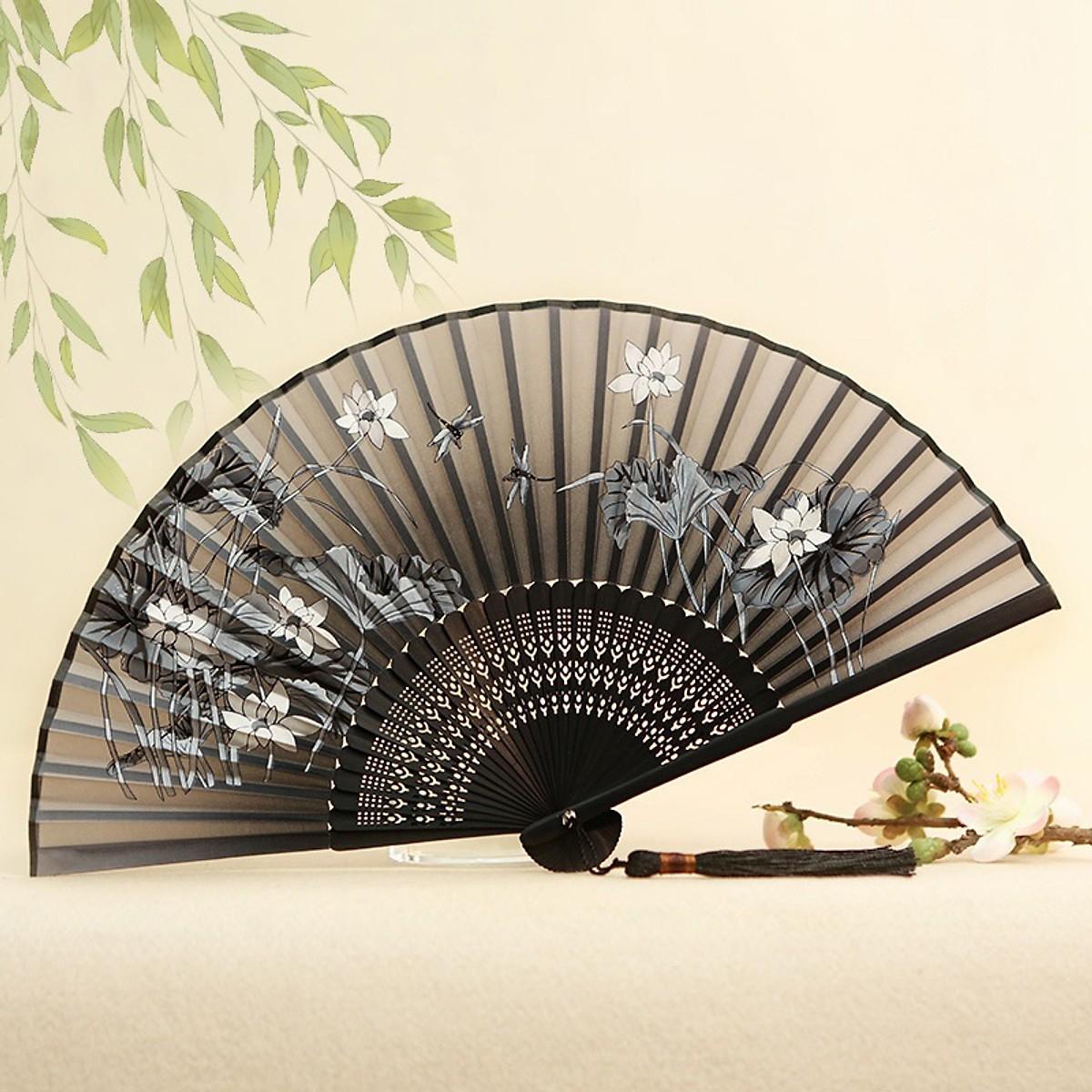 Quạt gấp cổ trang hoa sen dây tuyến