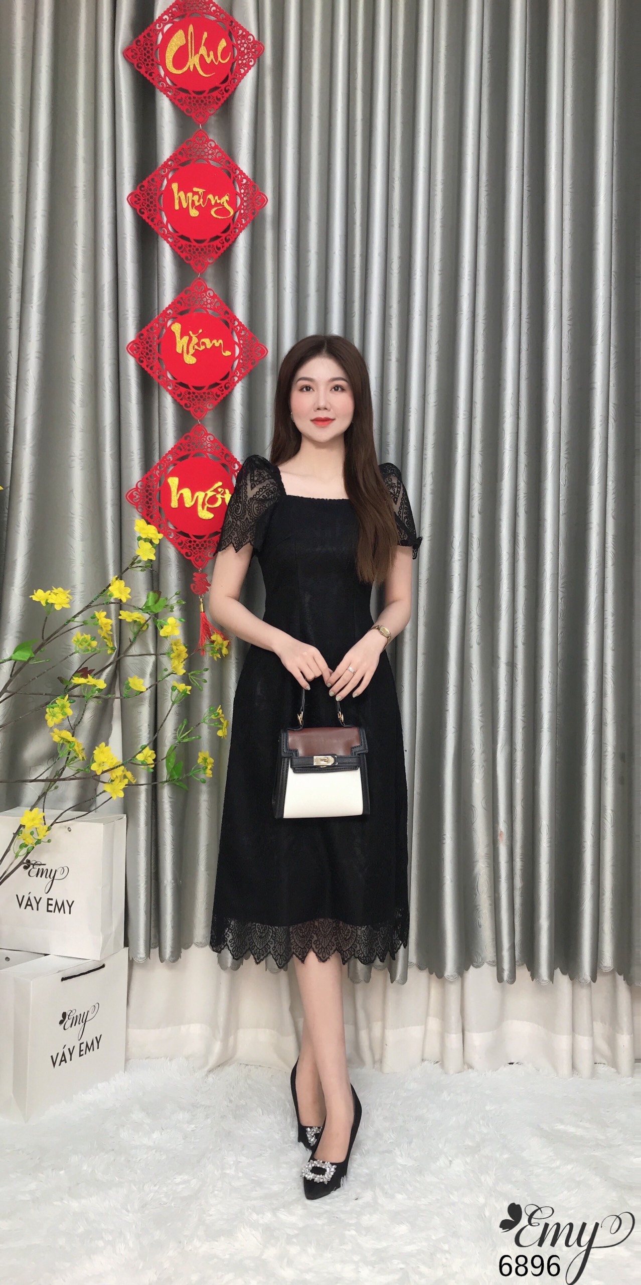 Đầm emy em6896 xoè ren cổ vuông