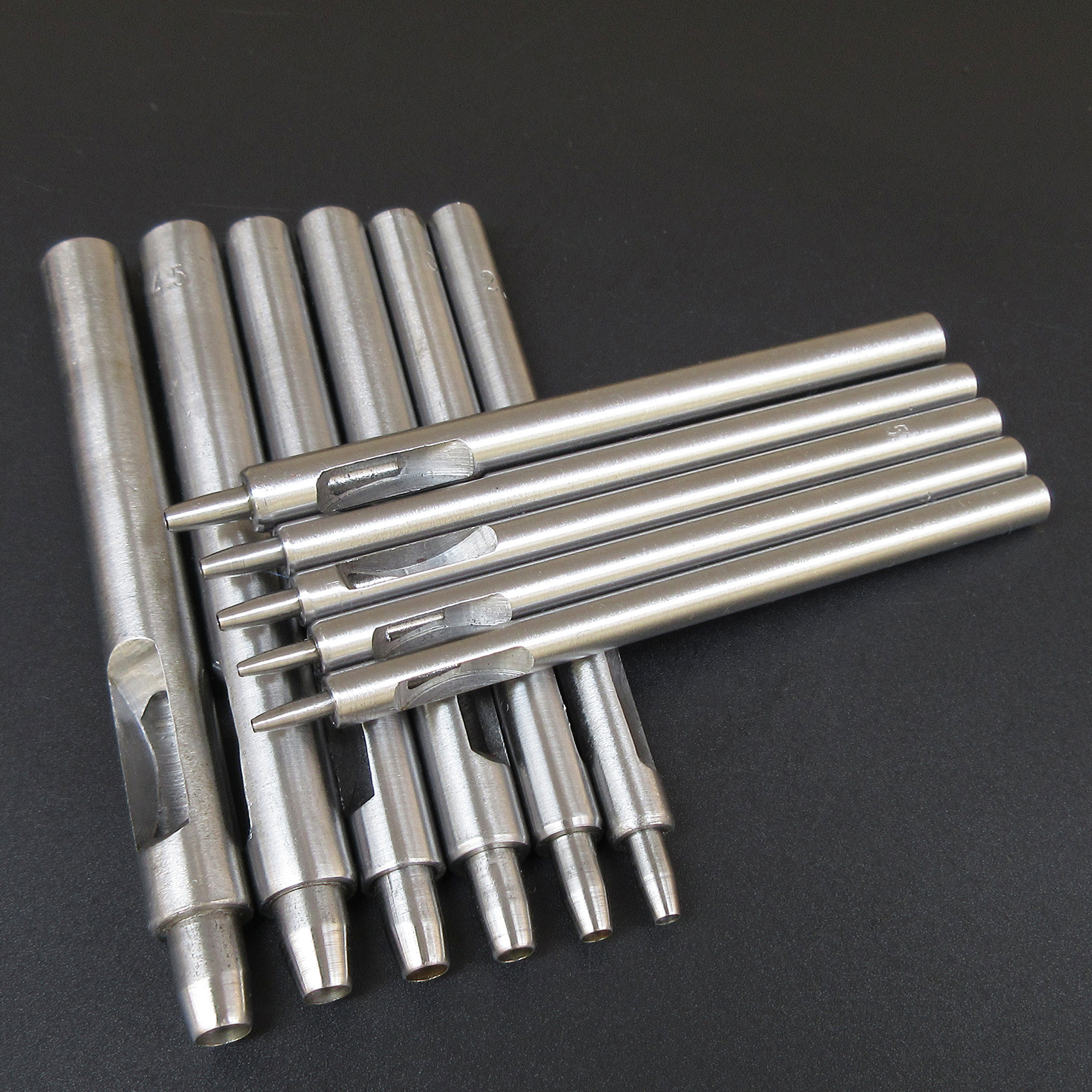 Đinh Đục Lỗ Thắt Lưng Loại Tốt - Đục Thắt Lung Da Đa Dạng Kích thước 4.0 -- 6.0mm DLĐL-01