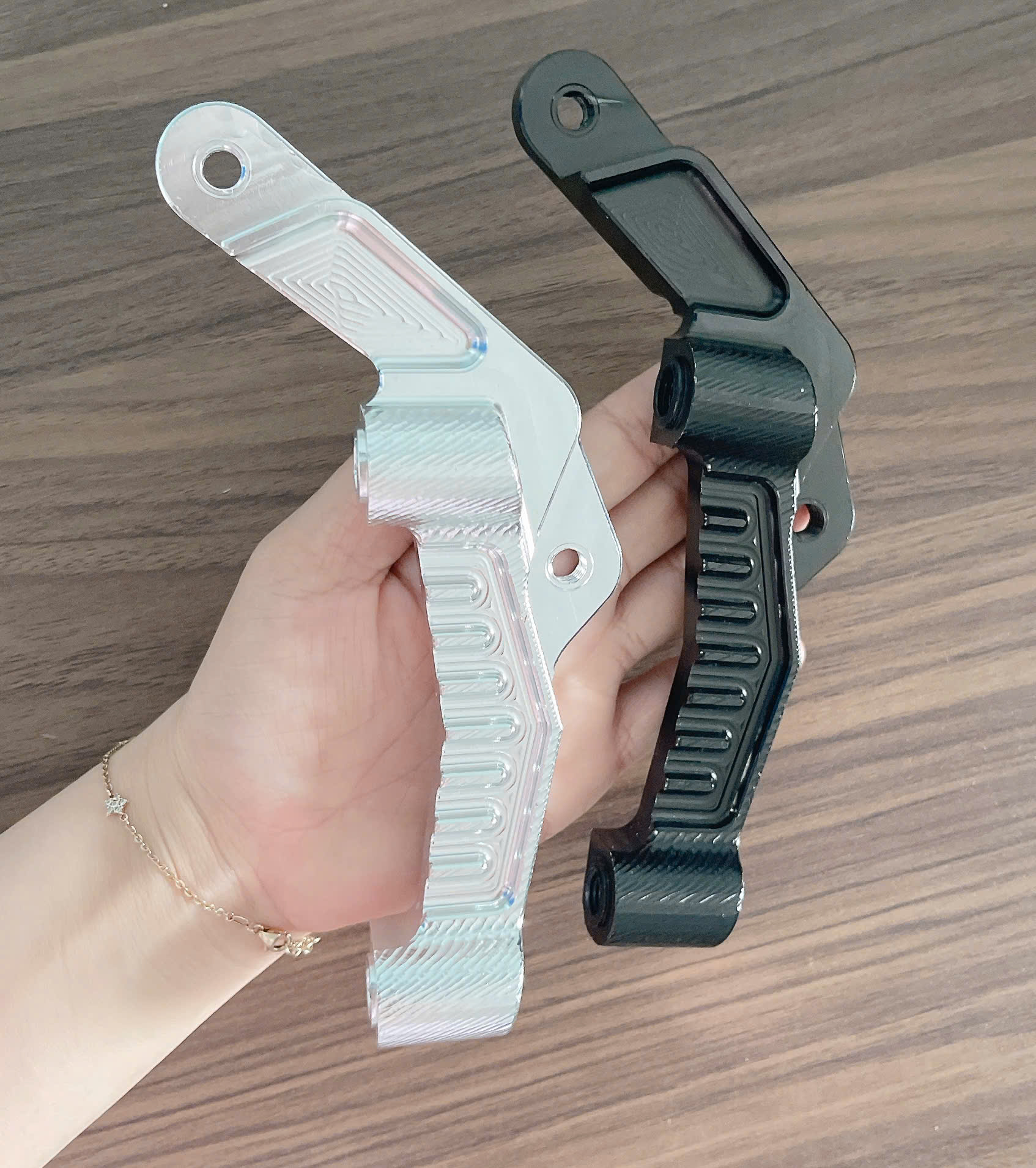 🛠 PÁT TRƯỚC SONIC – HEO TRỤ 100 – ĐI ĐĨA 320MM. Có 2 Màu Nhé Ae!!!