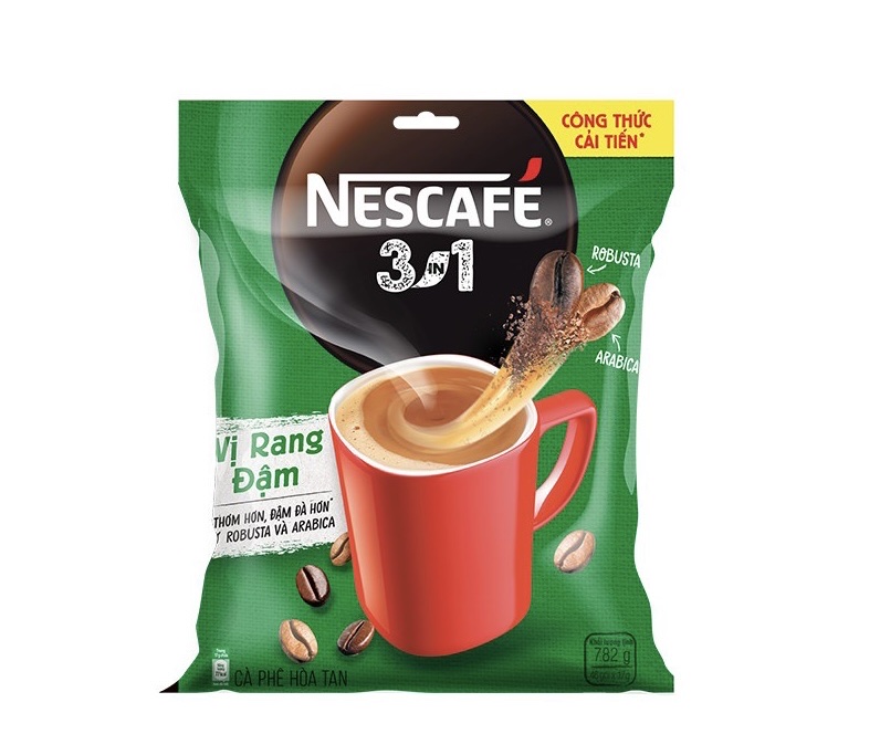 Cà phê sữa hòa tan NesCafé 3 trong 1 Là loại cafe đậm vị cà phê túi 46 góiX 16 Gam được nghiên cứu riêng dành cho những người thích uống cà phê vị đậm, đắng và hương thơm mạnh mẽ đặc trưng của cà phê nguyên chất.NESSCAFFE 3 IN 1