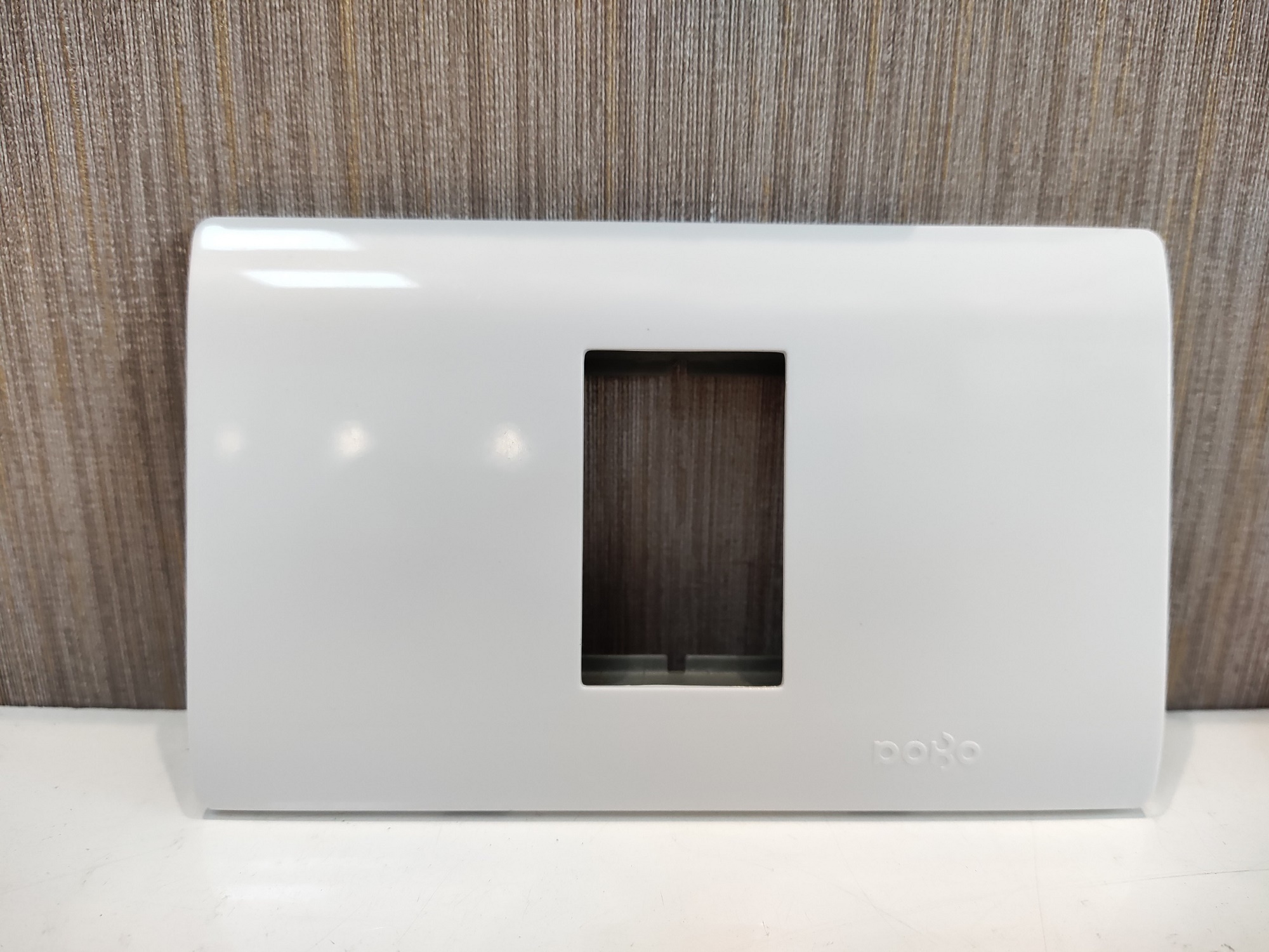 Hạt công tắc đơn Hạt công tắc đôi Hạt ổ cắm đơn 2 chấu Hạt ổ cắm đơn 3 chấu đa năng Hạt ổ cắm đôi 5 chấu đa năng Hạt Tivi Hạt mạng Hạt đèn báo đỏ Mặt 1 2 3 Mặt MCCB MCB 1P 2P Series A70  A50  DoBo Korea