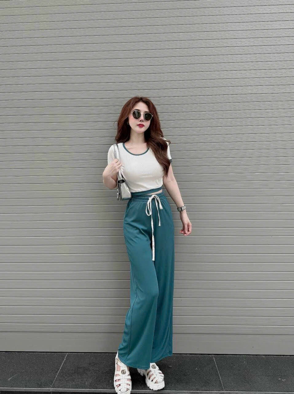 Set Bộ Chất Thun Gân Áo Kẻ Viền Dáng Croptop Khoét Lưng Kèm QUần Dài Ống Suông , 3 Màu Hồng Đen Xanh Lá