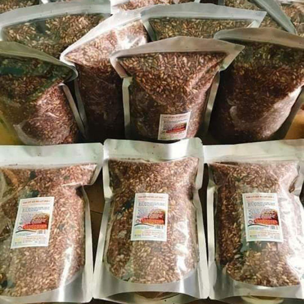 1kg 2 túi cốm gạo lứt  rang muối hầm rong biển