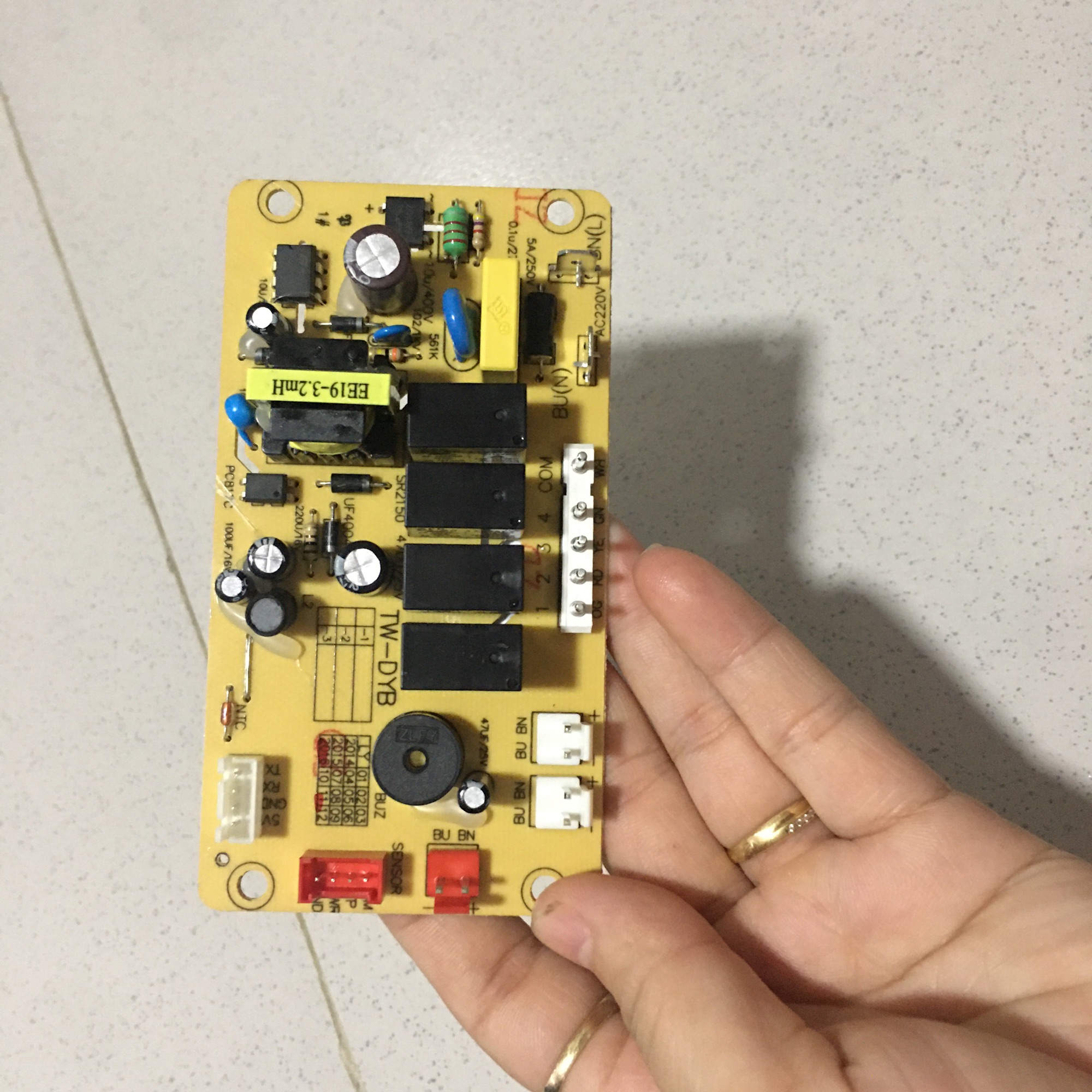 Bo mạch nguồn máy hút mùi kính cong Sunhouse APB6680 Shb6629