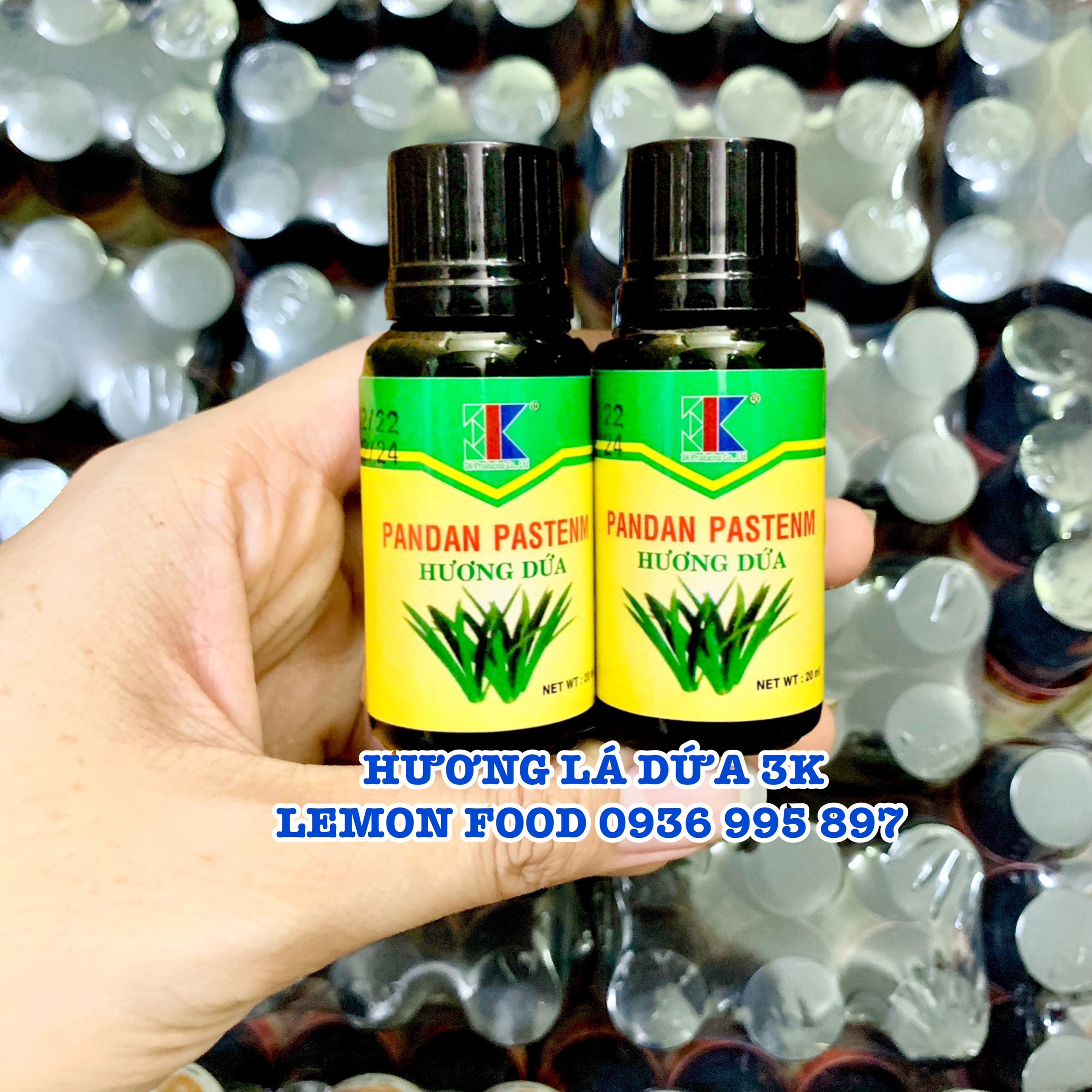 Hương lá dứa (lá nếp) có màu 3K chuyên dùng cho xôi chè, rau câu, bánh mứt - Chai 20ml