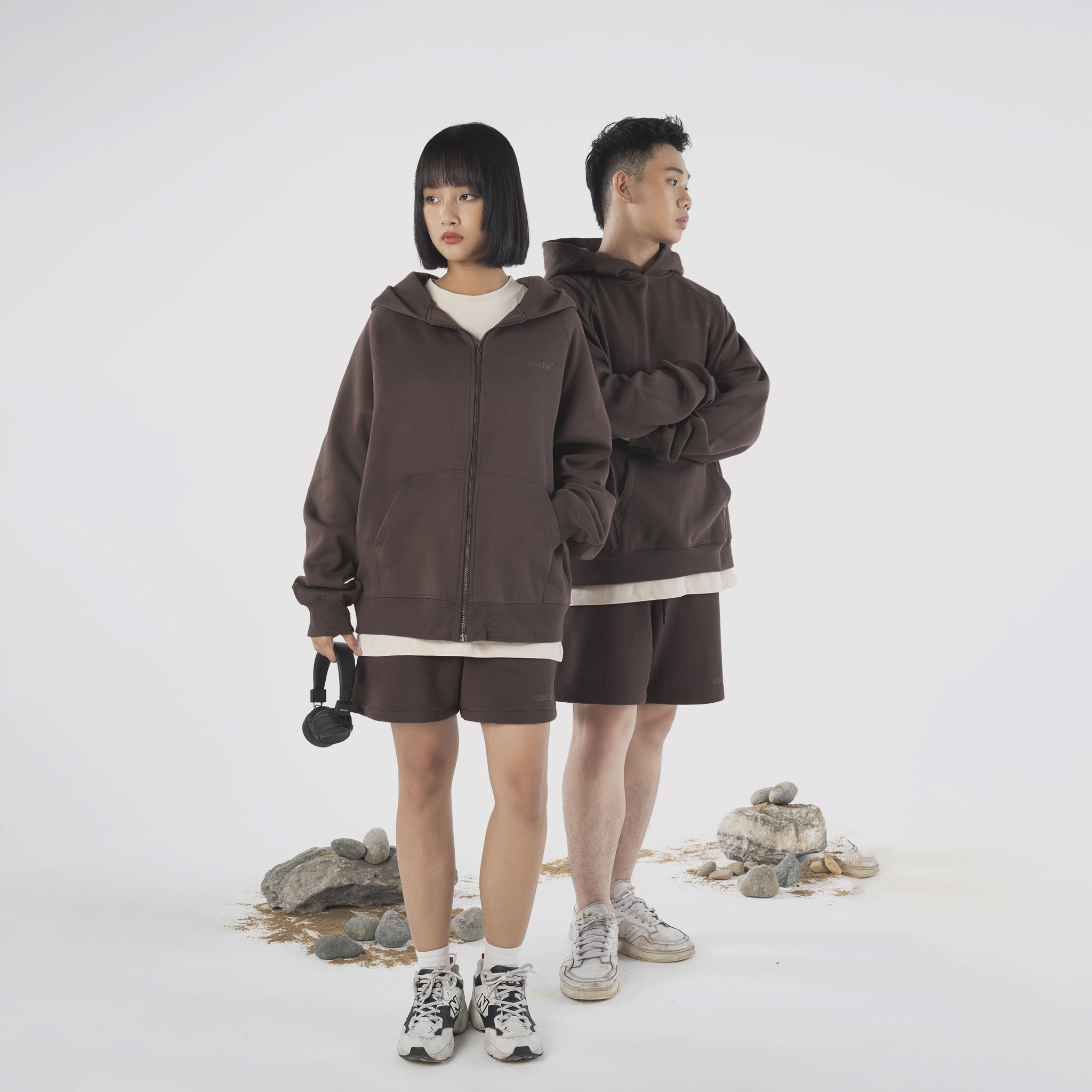 Áo hoodie zip nỉ bông mbc studio f/w 2022 collection - đen/nâu/kem