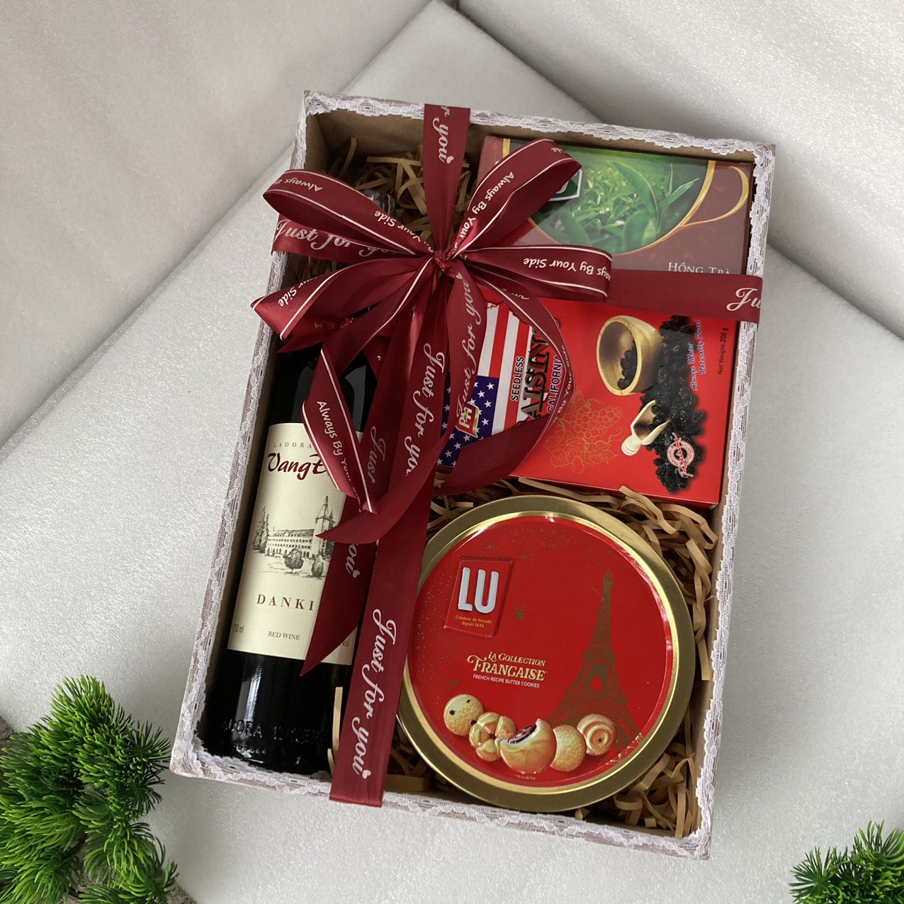 (Set Có Đồ Uống) Giỏ Quà Tết, Hộp Quà Tết, Với Các Sản Phẩm Thương Hiệu Cao Cấp, Sang Trọng Tặng Người Thân, Đối Tác Dịp Tết 2024