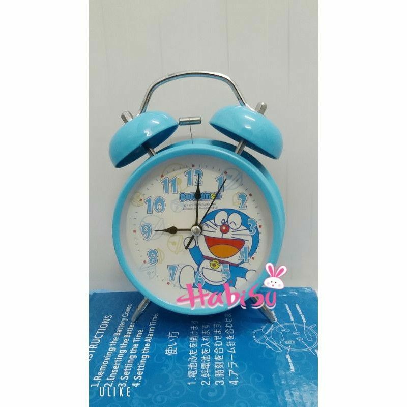 Đồng hồ báo thức để bàn Doremon