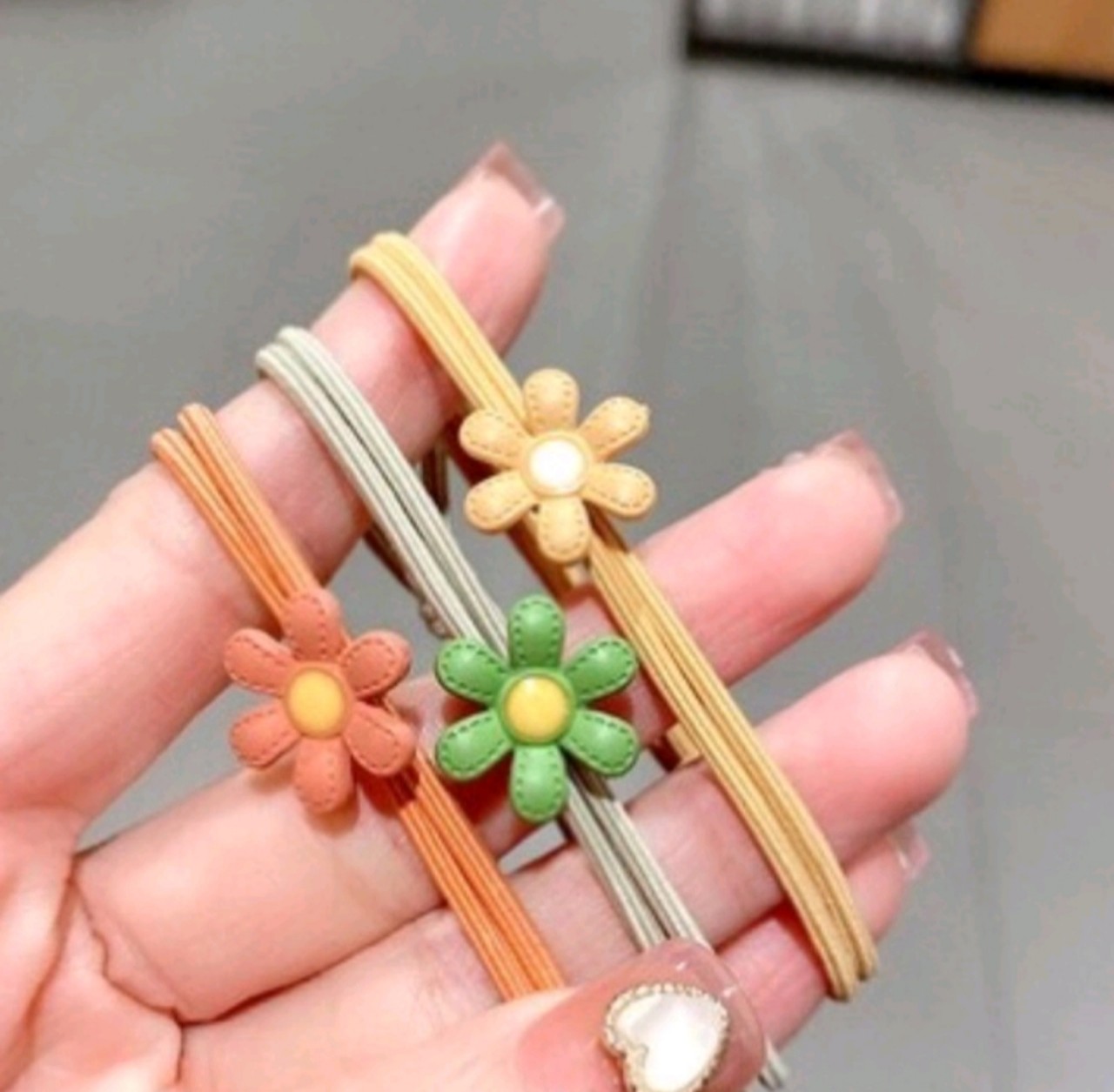 Dây buộc tóc nhiều màu xinh xắn