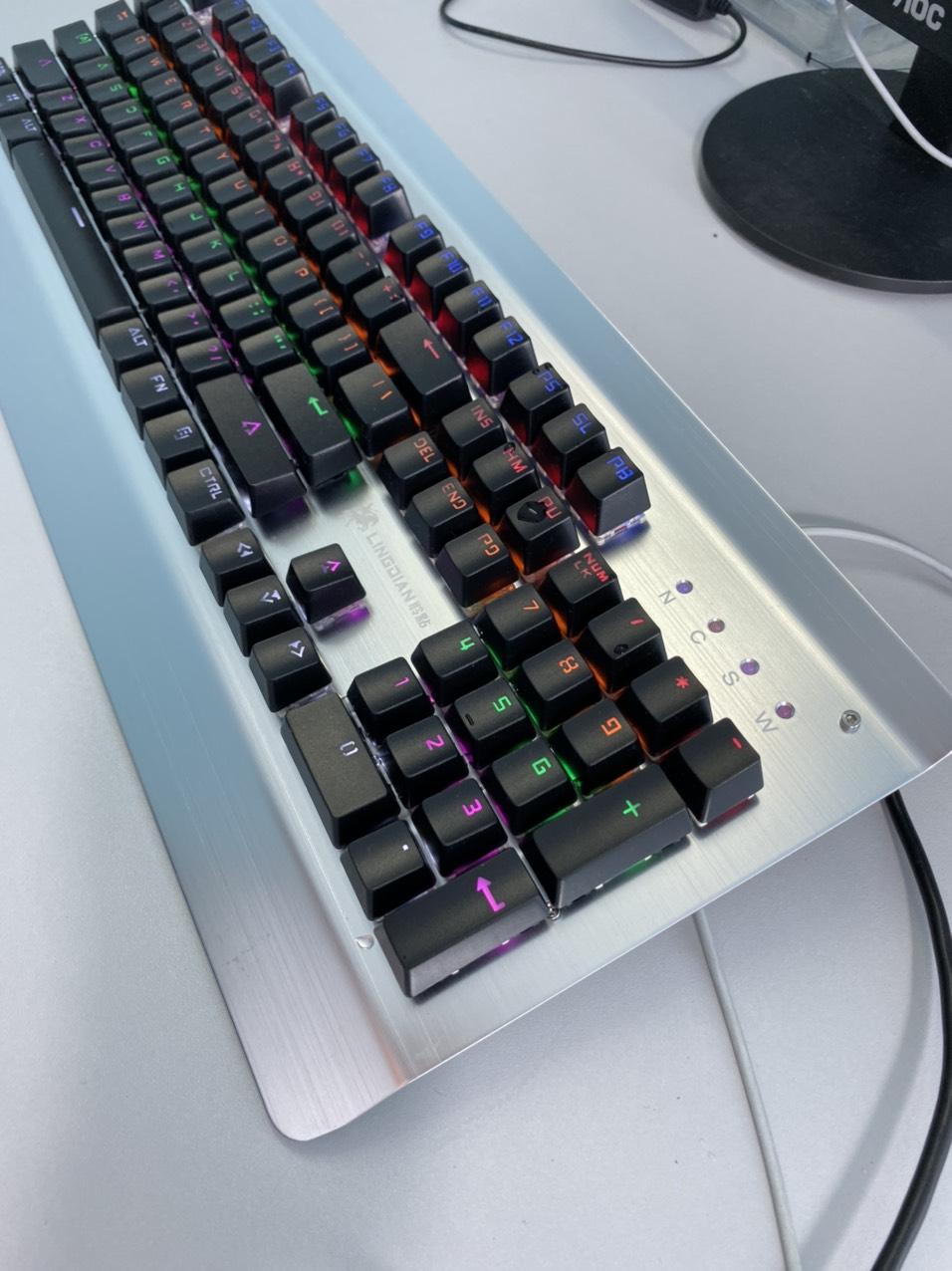 [CÓ VIDEO TEST] Bàn phím cơ Gaming ,Bàn phím cơ chuyên game ,Bàn phím cơ chuyên game Molon K850  ( mÀU Trắng ) Có 18 Chế độ,Bàn phím cơ game thủ có đèn Bàn phím cơ game thủ , ,các bàn phím cơ, Bàn phím máy tính,