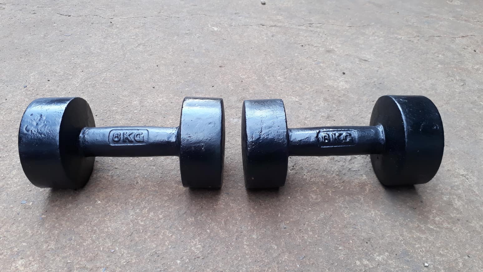 Cặp tạ tay gang đúc nguyên khối