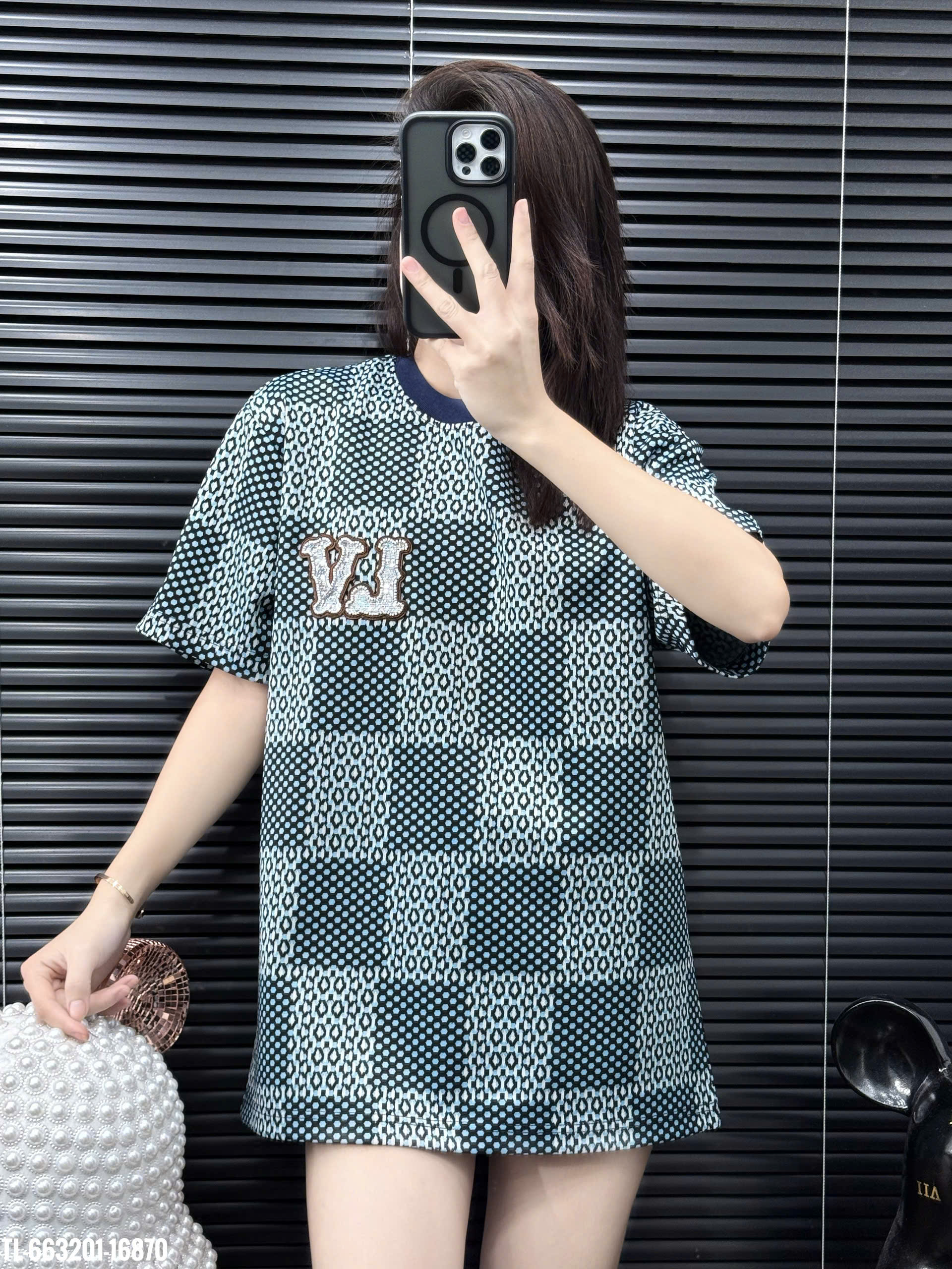2024 newest fantastic dark blue men women logo printed T-shirt front chest and square chiffon vintage shirt-cheap women T shirt for man