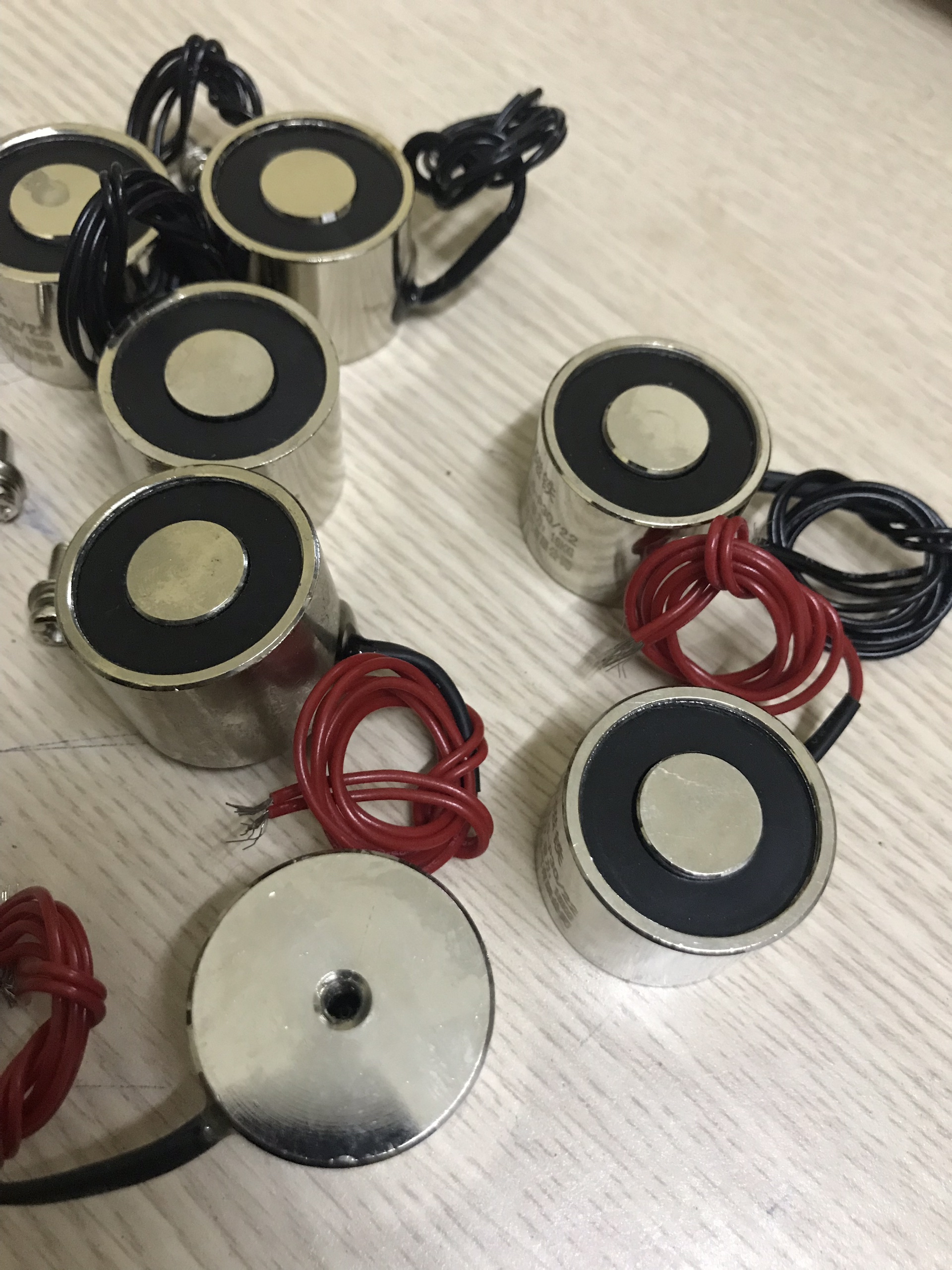 Nam châm điện ls-p 30/25 12v . 12kg