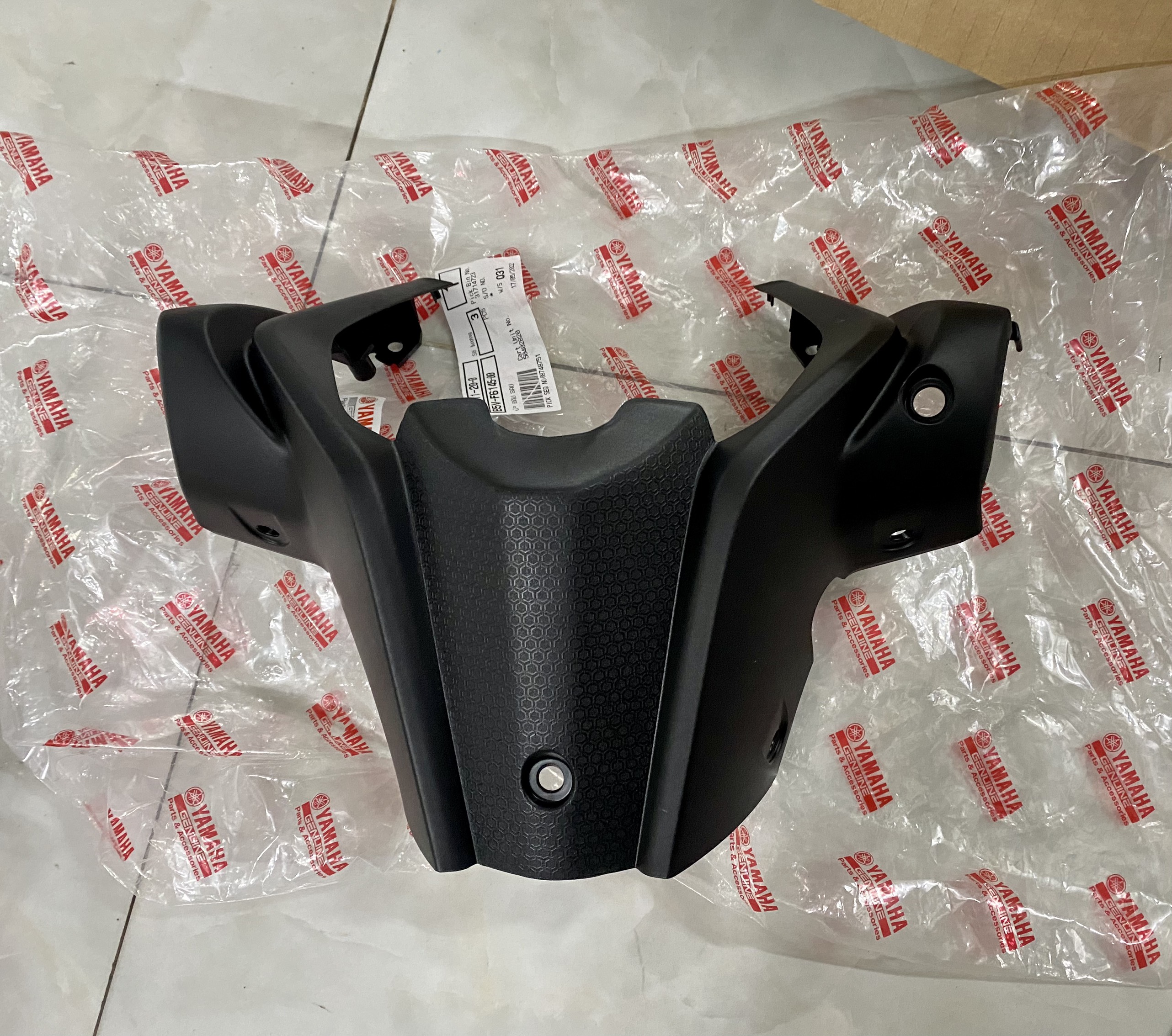 Bợ đồng hồ sau xe ex155 chính hãng yamaha