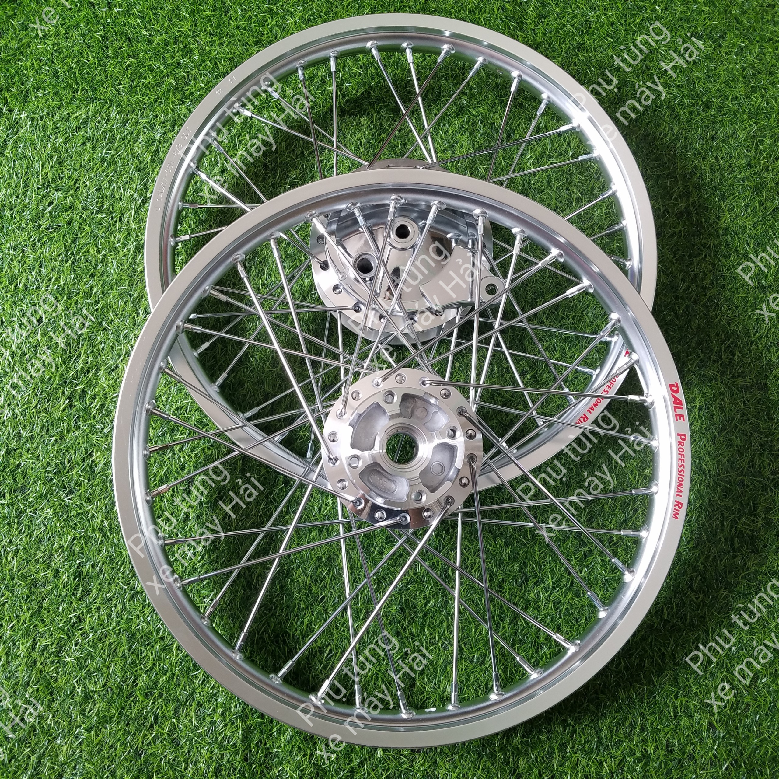 Bánh căm WAVE đùm mạ CROM căm mạ CROM niềng nhôm thái màu đen và bạc FULL má đùm sau như hình HTH1120 MSP 2037