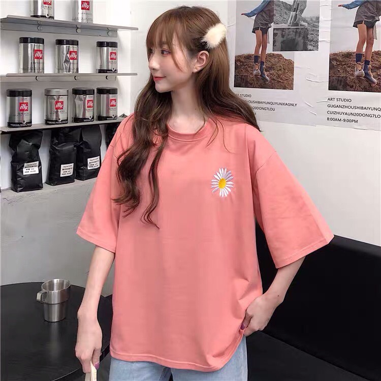 Aó thun nữ form dài rộng tay lỡ Unisex HOA CÚC THÊU BÊN NGỰC TRÁI freesize 45 - 70kg áo thun nam form rộng tay lỡ, áo phông nữ form rộng