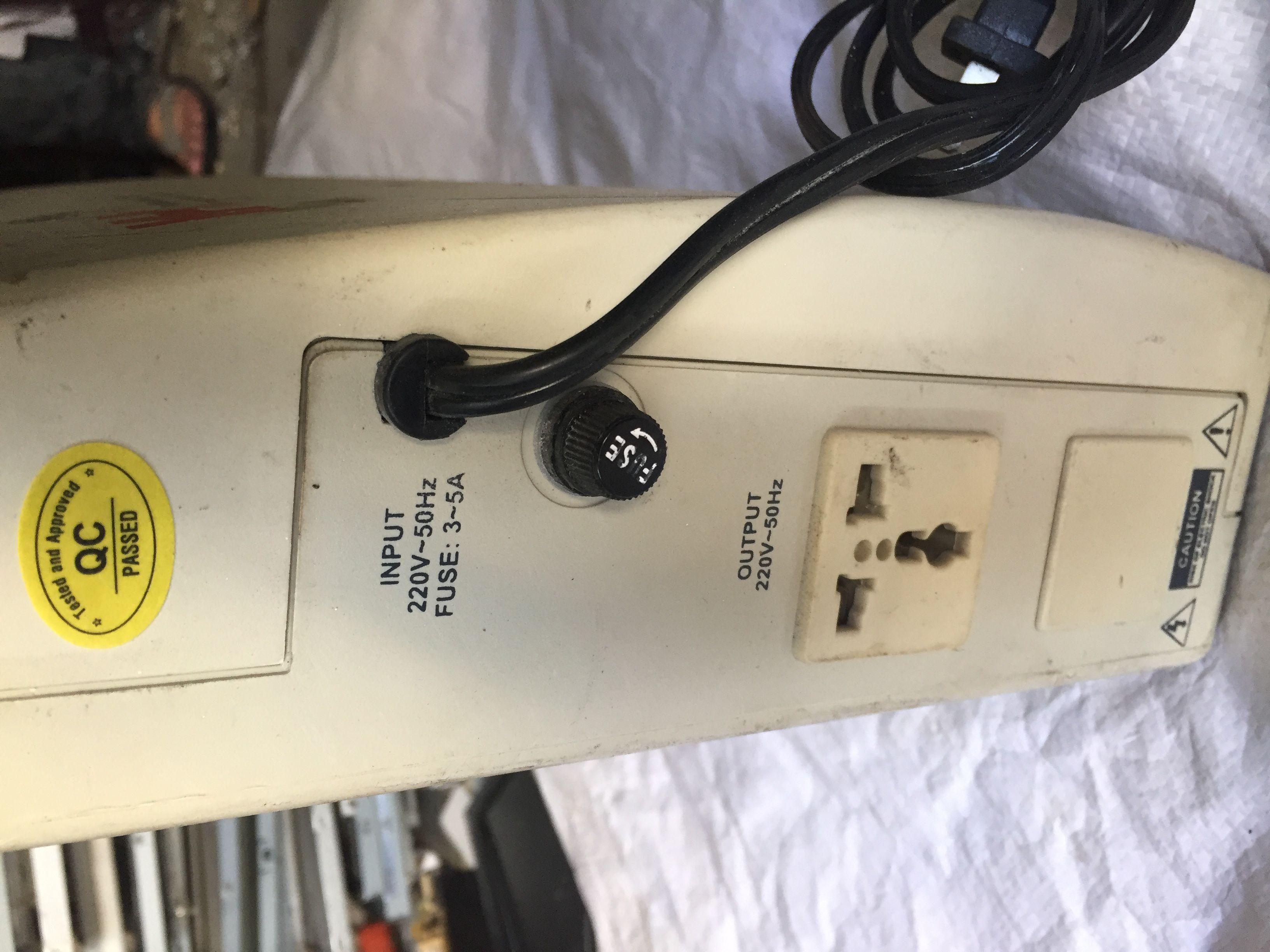 Bộ lưu điện ups yh c400i sóng sin chuẩn chạy liên tục đến cạn bình