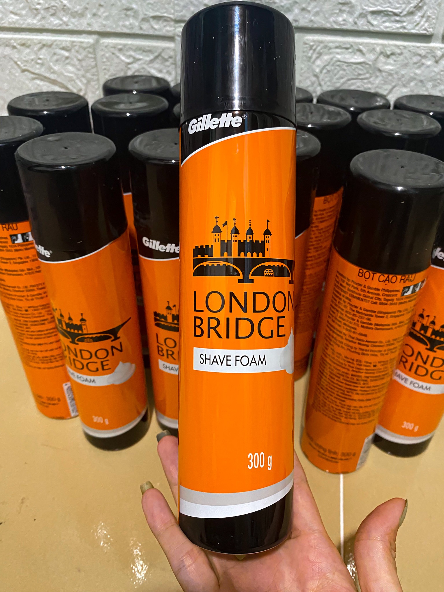 [DATE MỚI] Bọt cạo râu Gillette London Bridge Dành Cho BarberShop