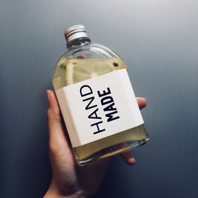 COMBO 6 CHAI THỦY TINH DẸT VUÔNG 250ML NẮP NHÔM (MÀU NGẪU NHIÊN) ĐỰNG NƯỚC HOA, TINH DẦU, ĐỒ UỐNG ĐA NĂNG