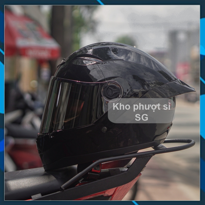 Mũ bảo hiểm Fullface đen bóng kèm đuôi gió Pista lên kính tráng gương bạc siêu ngầu - Nón bảo hiểm fullface Leopard pista