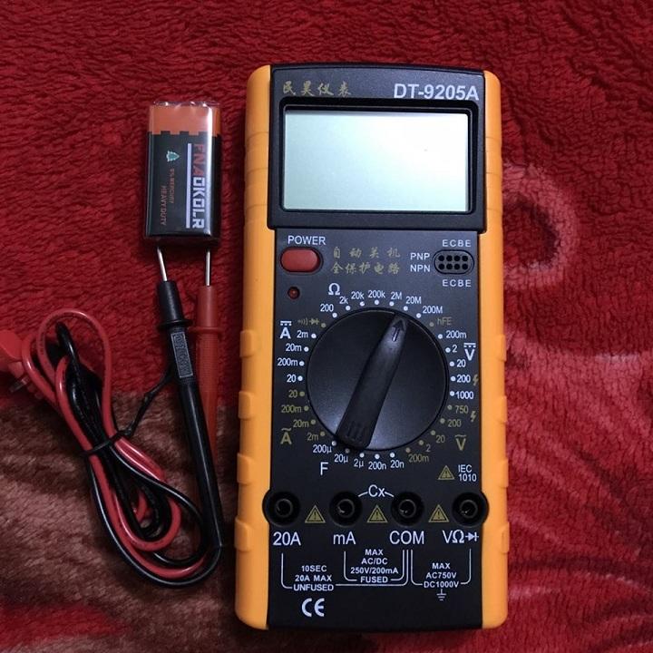 Đồng hồ đo vạn năng số dt9205a tốt + tặng kèm pin
