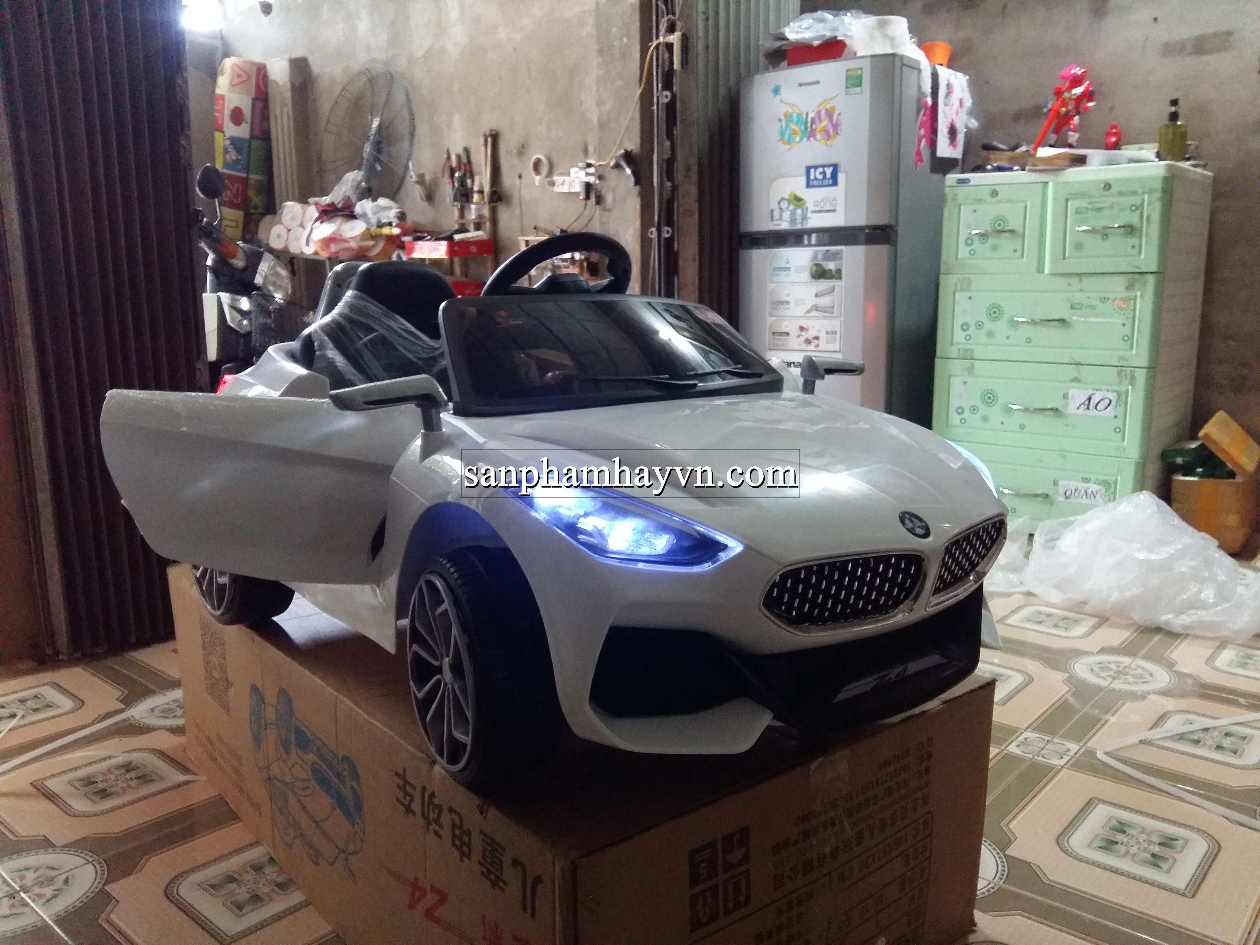 Xe oto điện trẻ em bdq z4