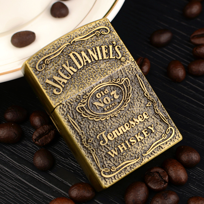 [HCM]Bật lửa gas đá zippo mẫu Jack Daniels Z1039 kim loại cứng cáp kiểu dáng phong cách cổ điển (ngẫu nhiên màu)