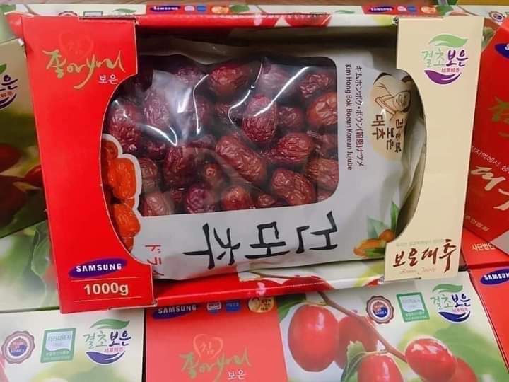Táo Đỏ Hàn Quốc sấy khô tự nhiên hộp 1kg, tặng kèm hộp + túi xách làm quà biếu