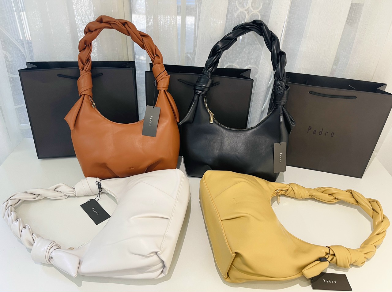 Túi Xách Nữ Pedro Kẹp Nách Da Đeo Quanh Bằng Da