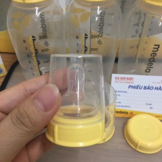 Núm ti bình sữa medela