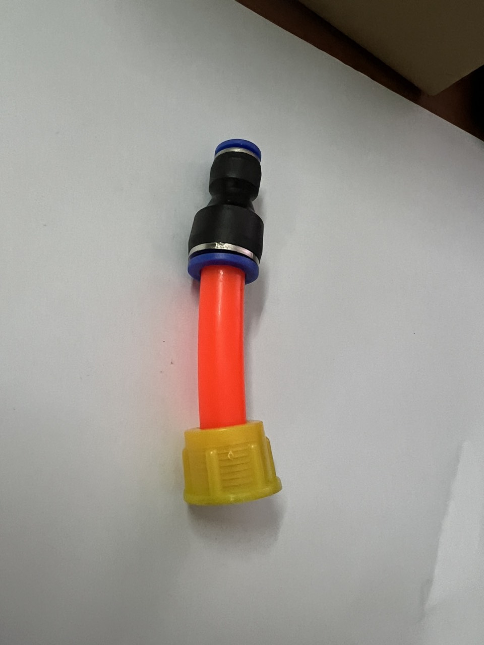 Nối nhanh giảm phi 12mm xuống phi 8mm và ren 17mm cho bơm đôi 12V