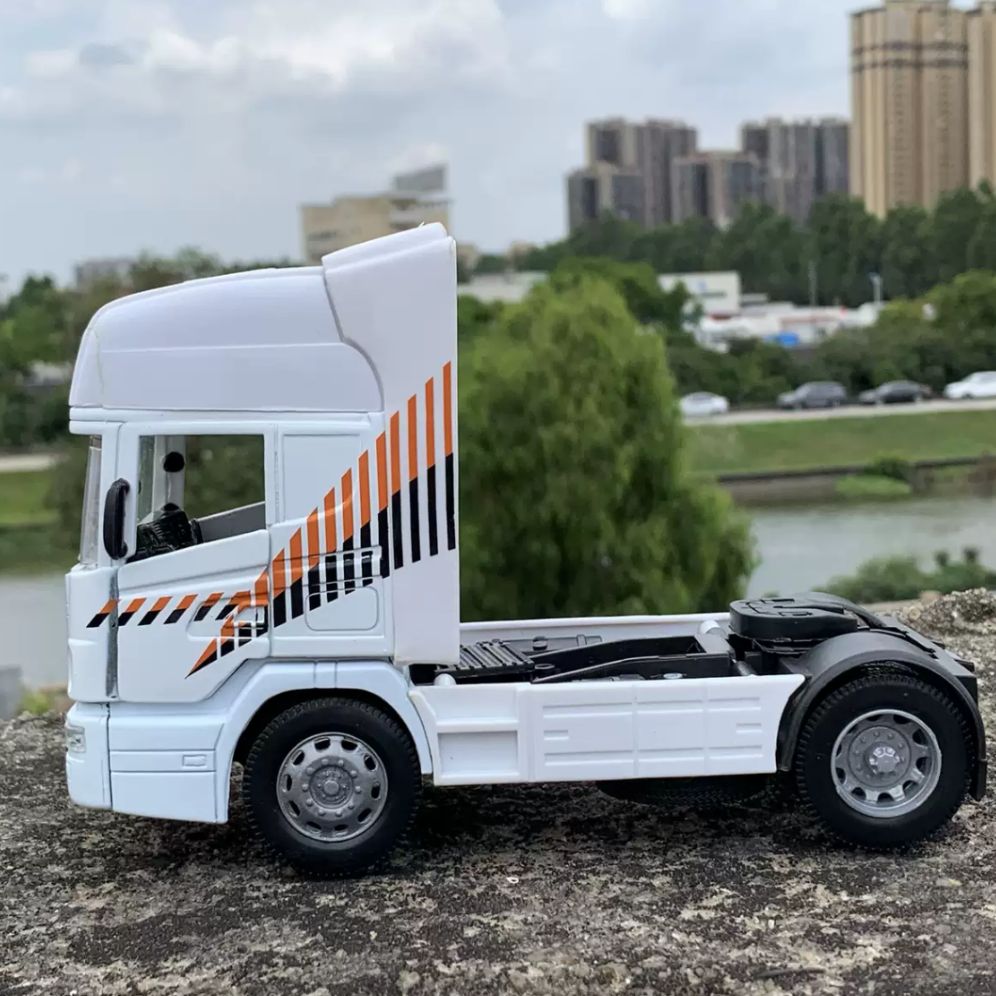Xe mô hình đầu kéo Scania hợp kim 1:32