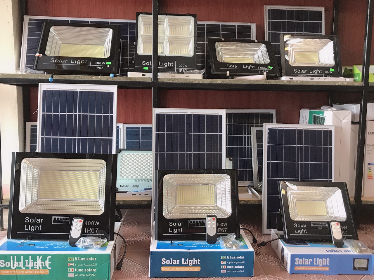 Đèn Năng Lượng Mặt Trời 200W-300W-400W Solar Light- Tấm pin rời công suất lớn có remote dây dài 5m- Mẫu mới 2021 Hiển thị vạch báo pin | Sản phẩm được bảo hành chính hãng 2 năm - Đèn tiết kiệm năng lượng bảo vệ môi trường